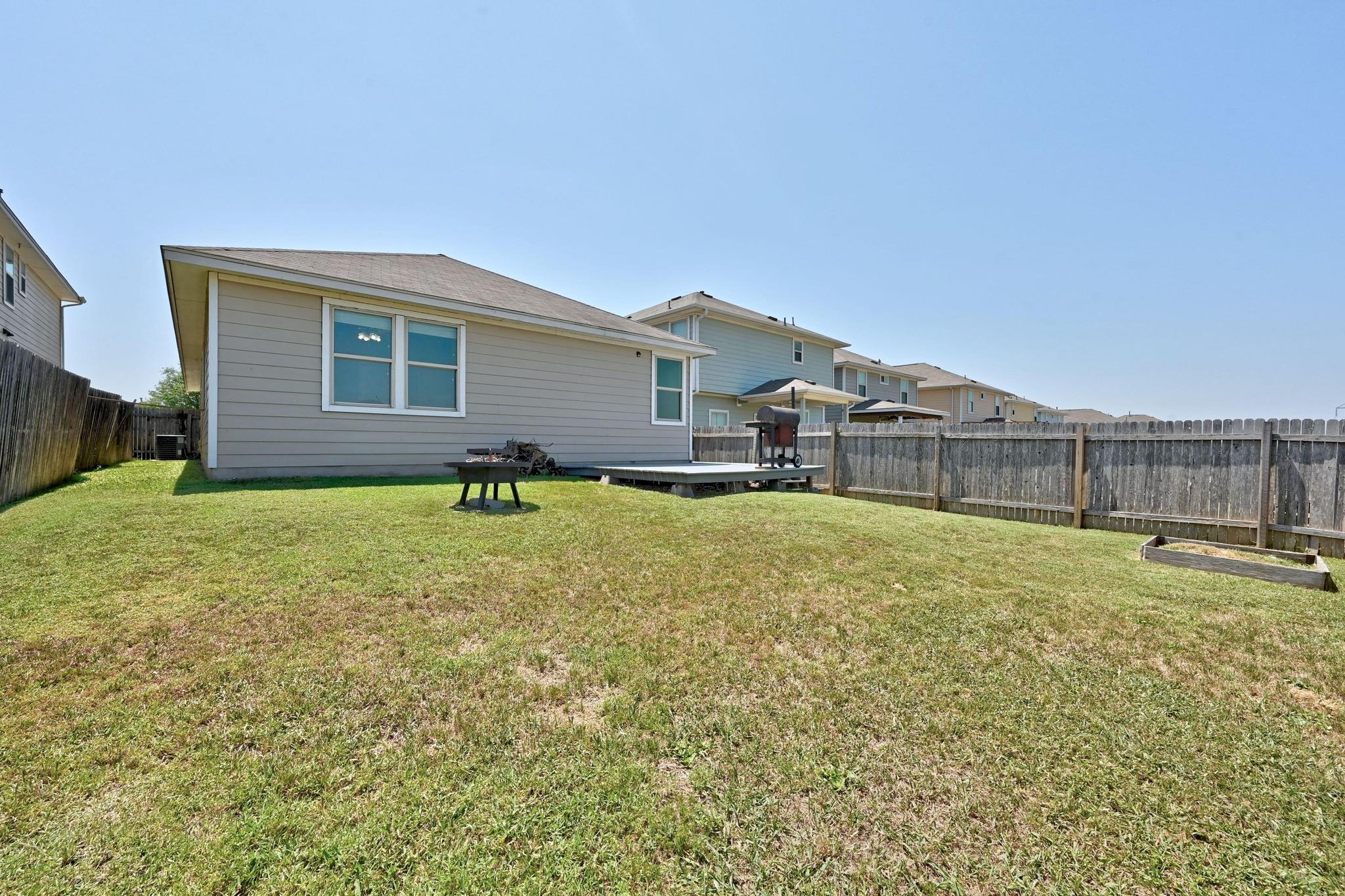 328 Triumph Rd, Buda, TX 78610