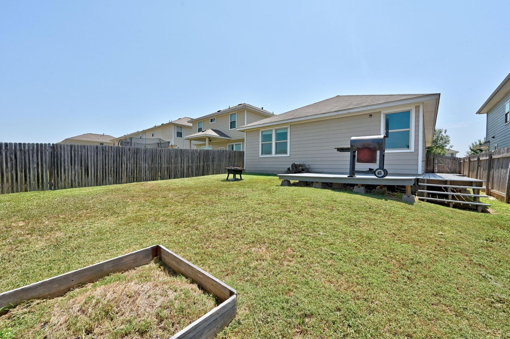 328 Triumph Rd, Buda, TX 78610