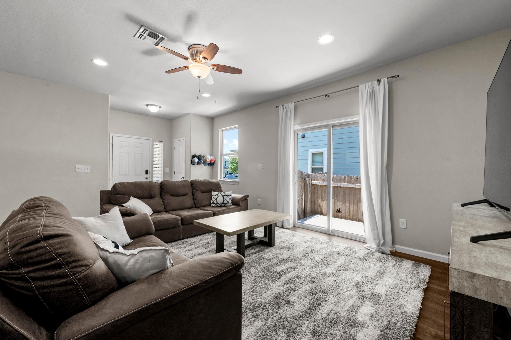 328 Triumph Rd, Buda, TX 78610