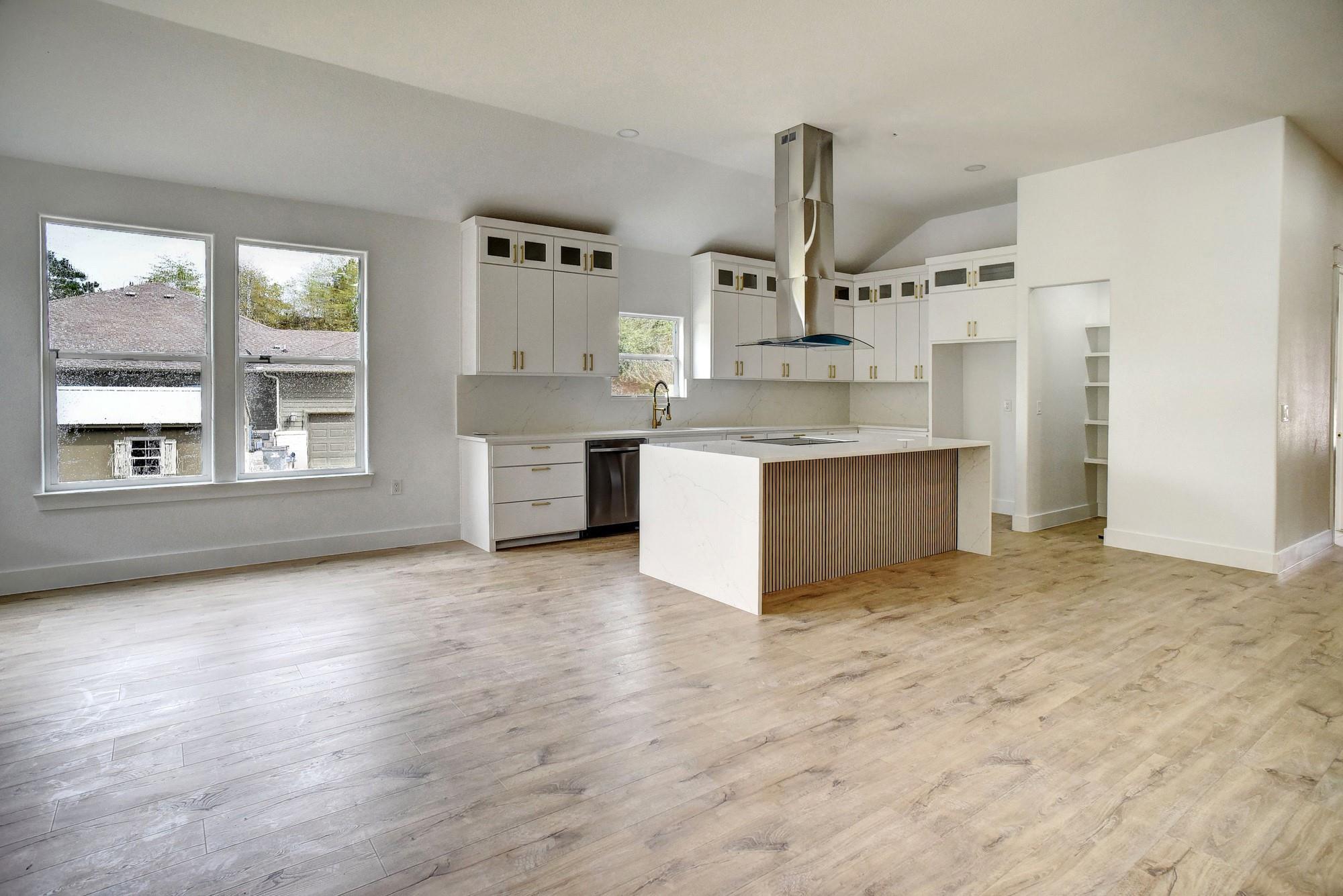 110 Mamalu, Bastrop, TX 78602