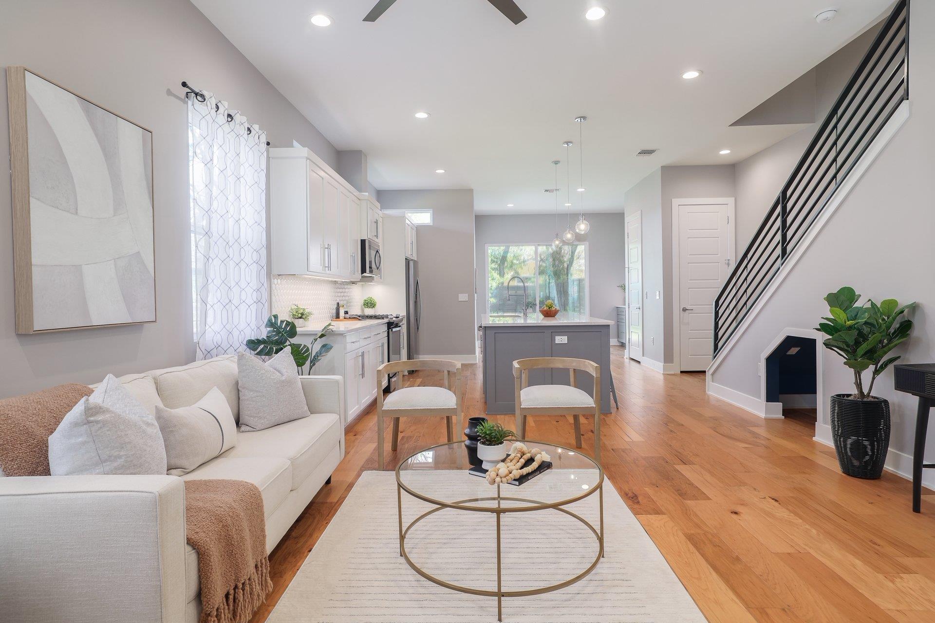 1103 Saucedo St # 2, Austin, TX 78721