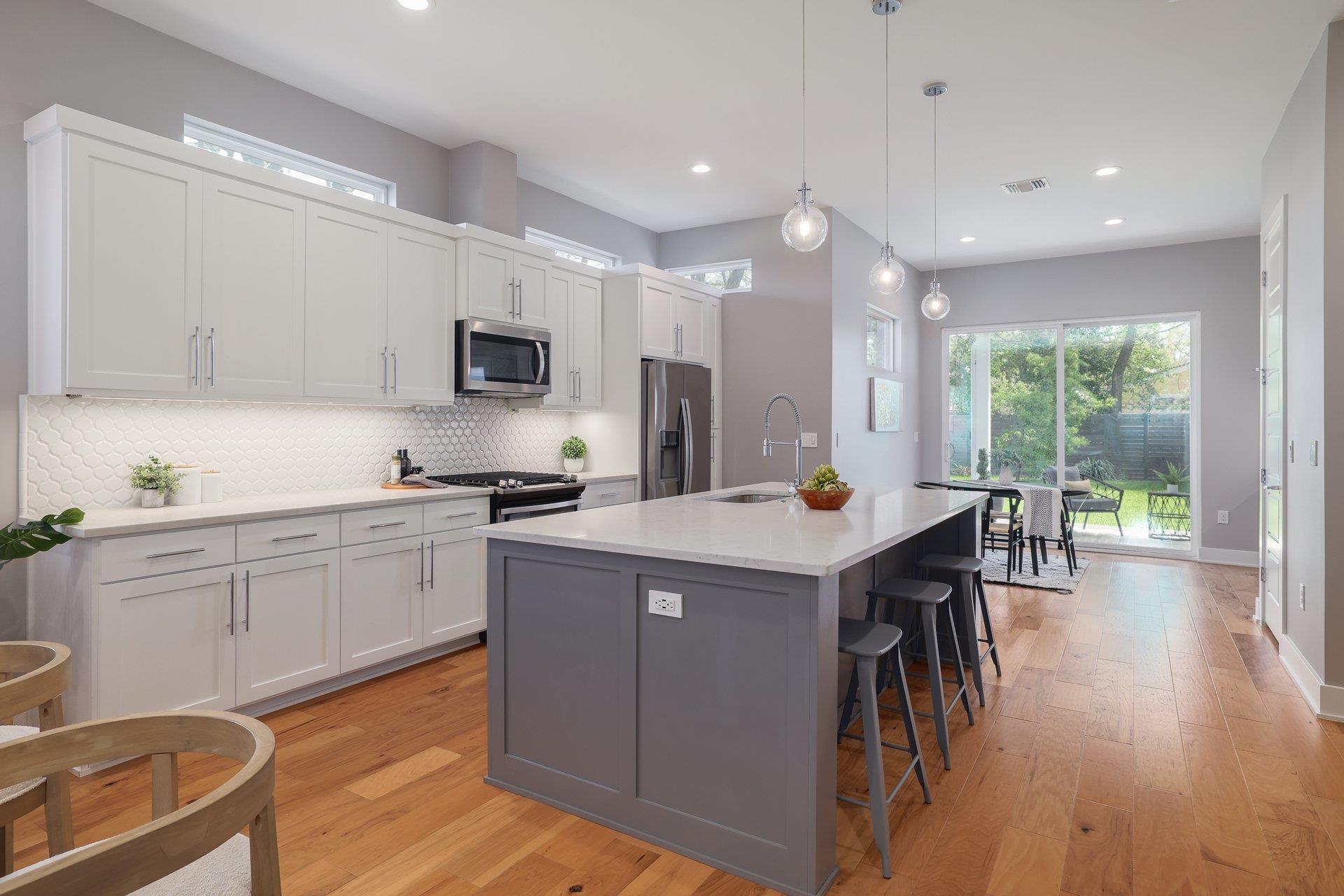 1103 Saucedo St # 2, Austin, TX 78721