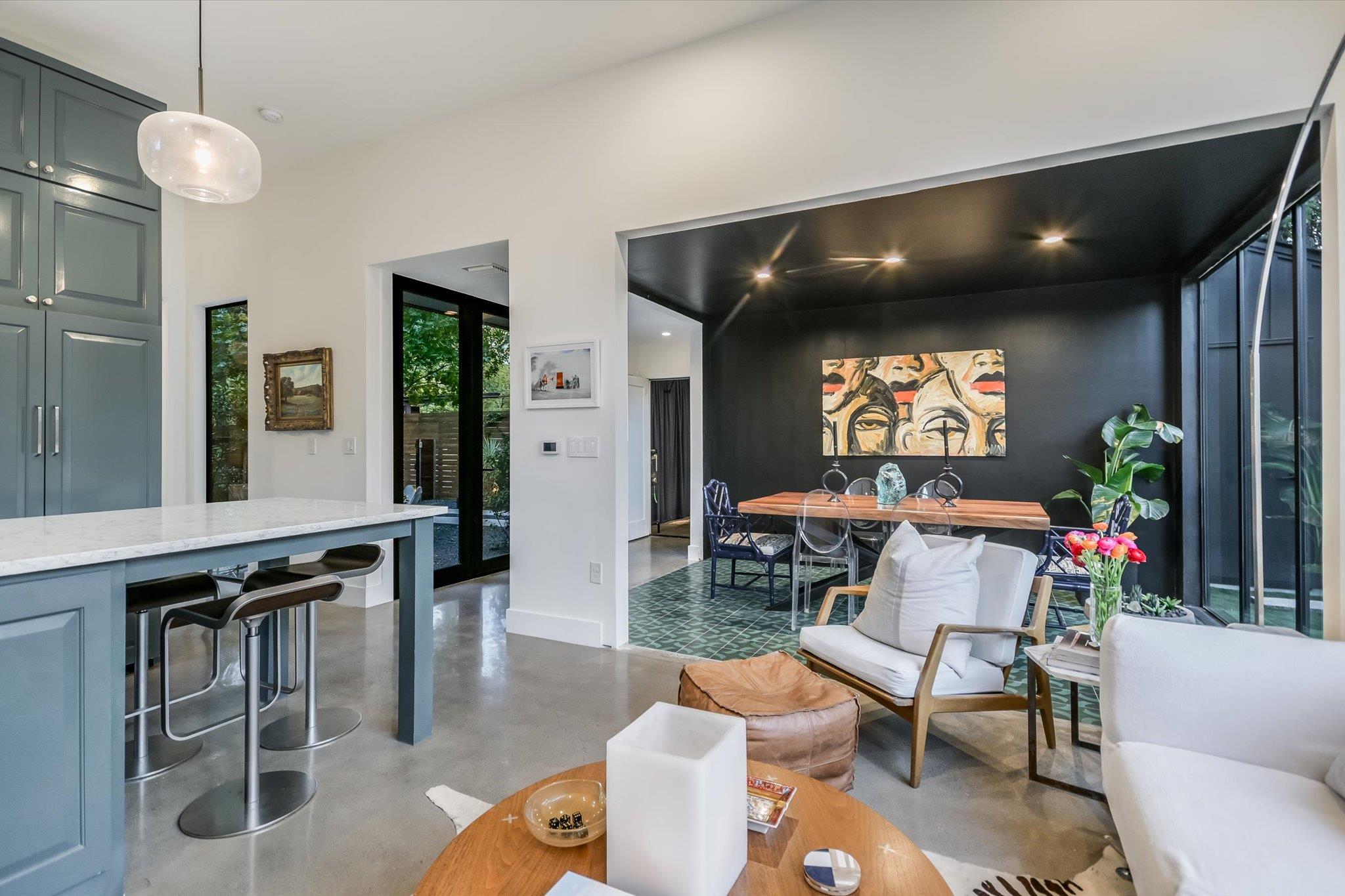 2212 S 2nd St # 2, Austin, TX 78704