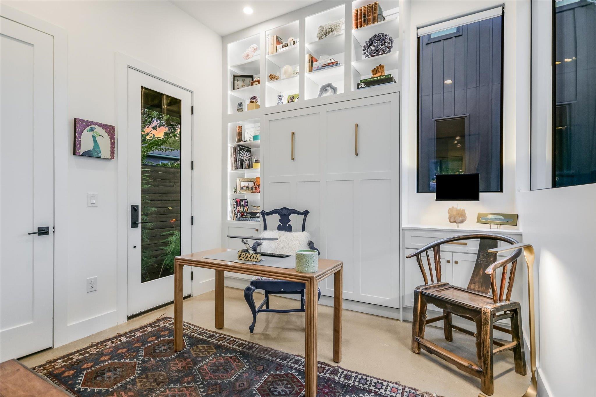 2212 S 2nd St # 2, Austin, TX 78704