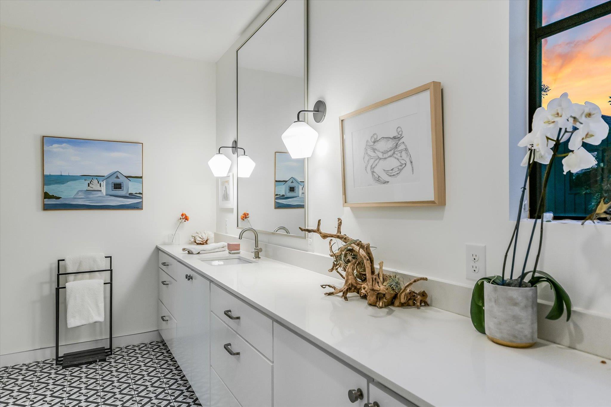 2212 S 2nd St # 2, Austin, TX 78704