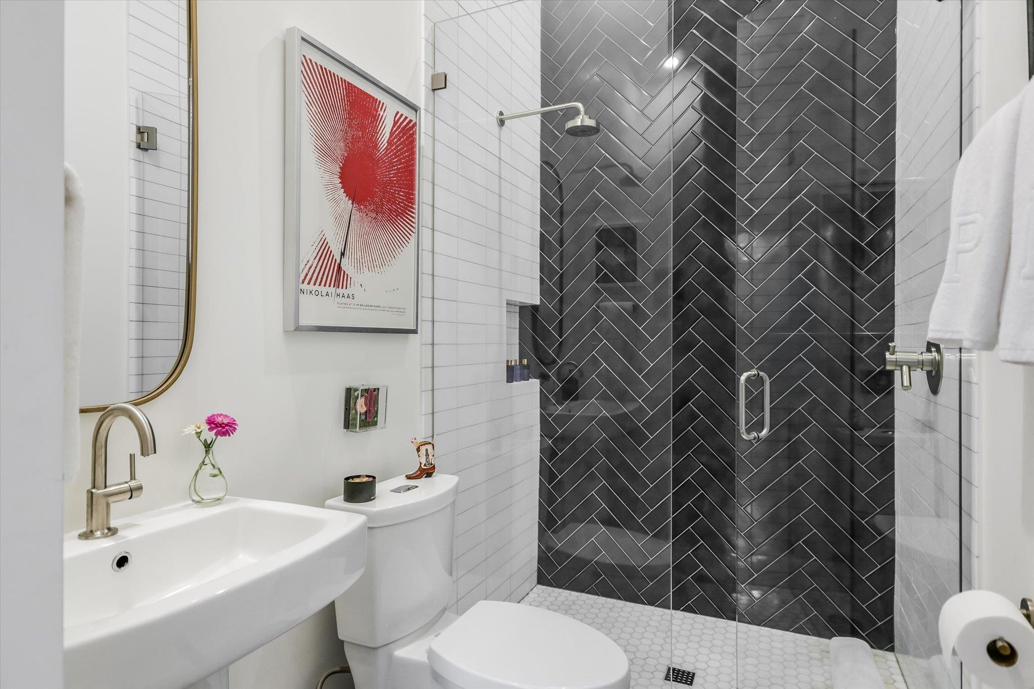 2212 S 2nd St # 2, Austin, TX 78704