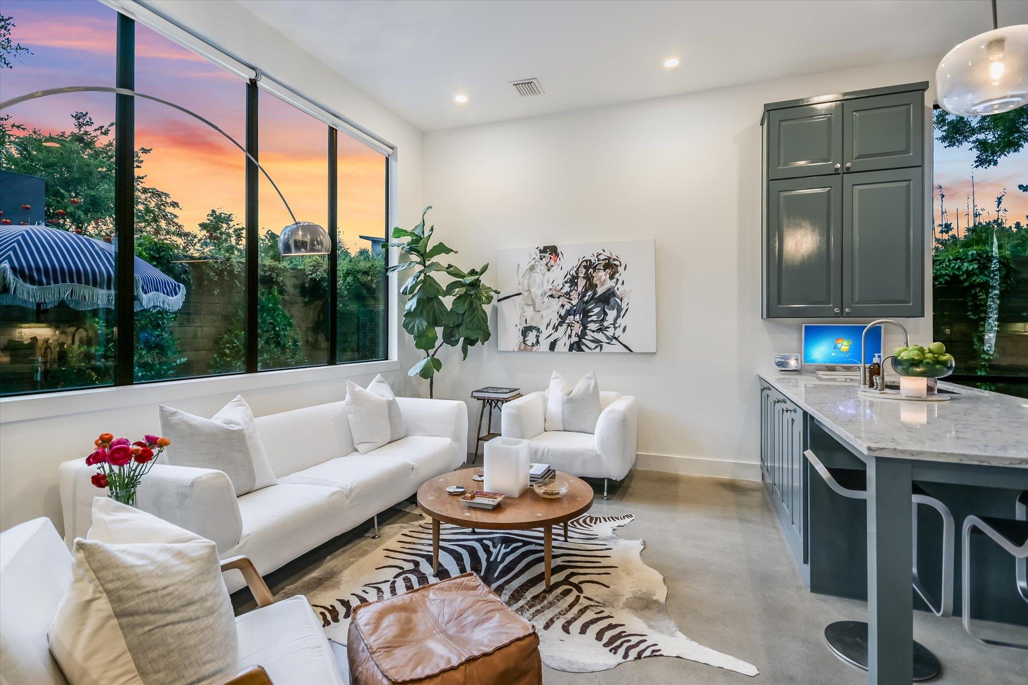 2212 S 2nd St # 2, Austin, TX 78704