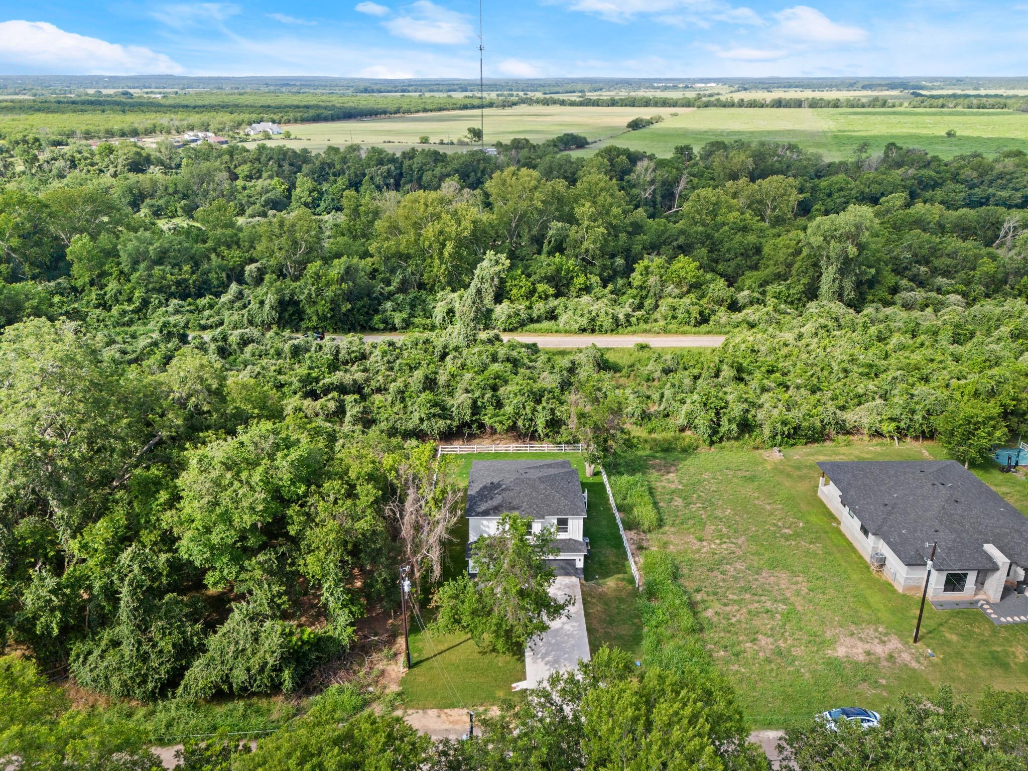 147 Kahana Ln, Bastrop, TX 78602