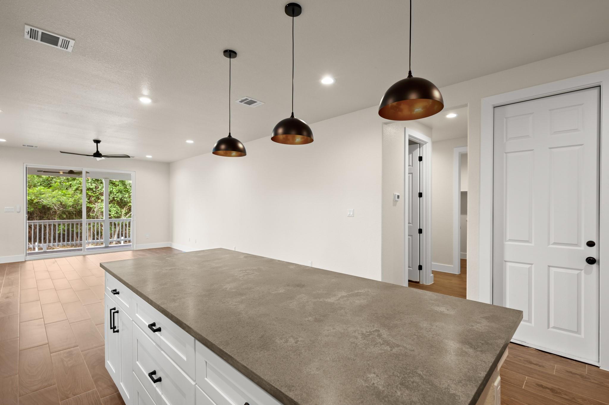 147 Kahana Ln, Bastrop, TX 78602