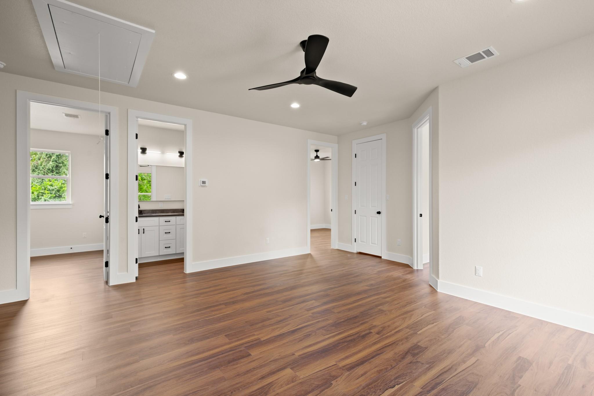 147 Kahana Ln, Bastrop, TX 78602