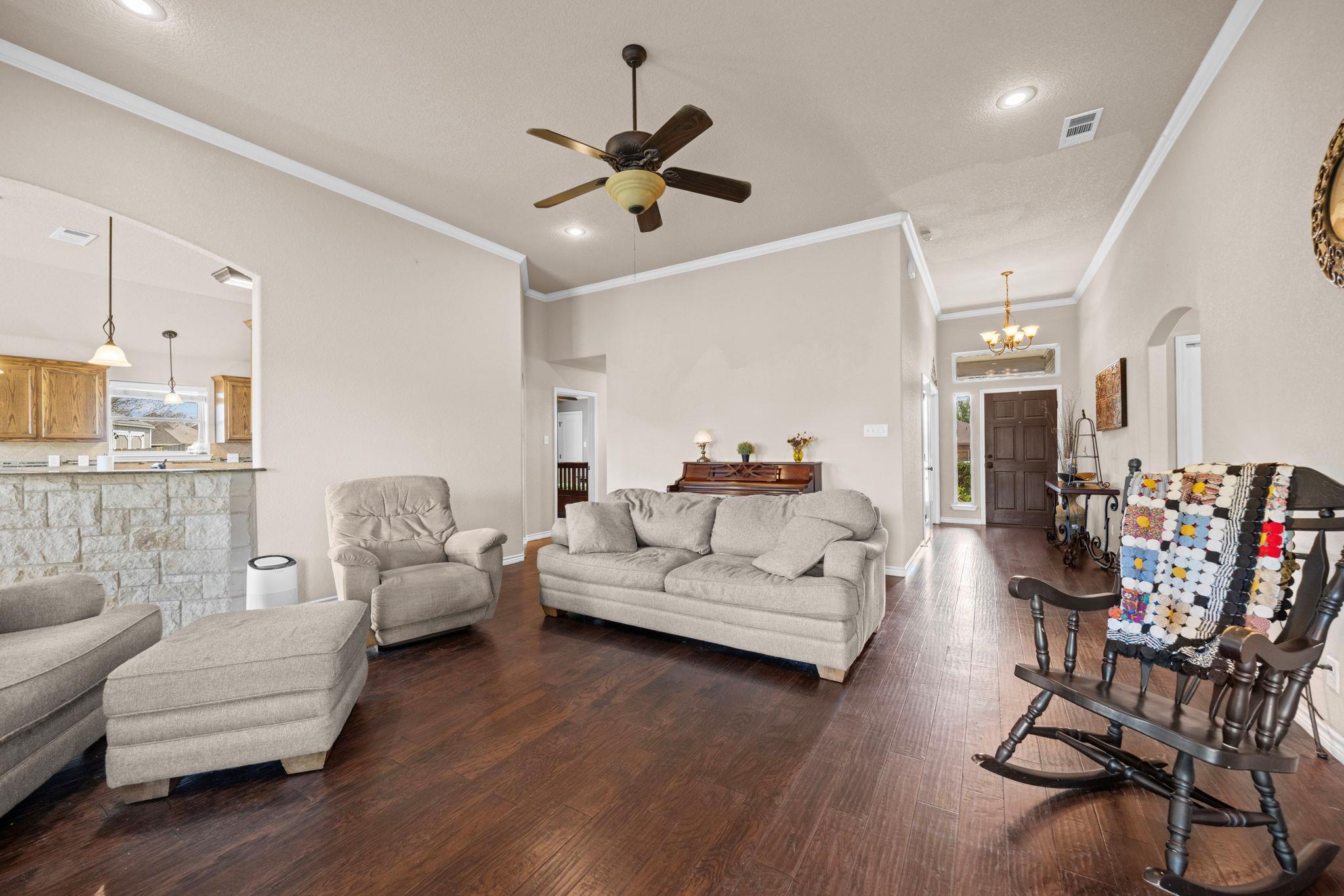 8714 Hansom Cab Cir, Temple, TX 76502