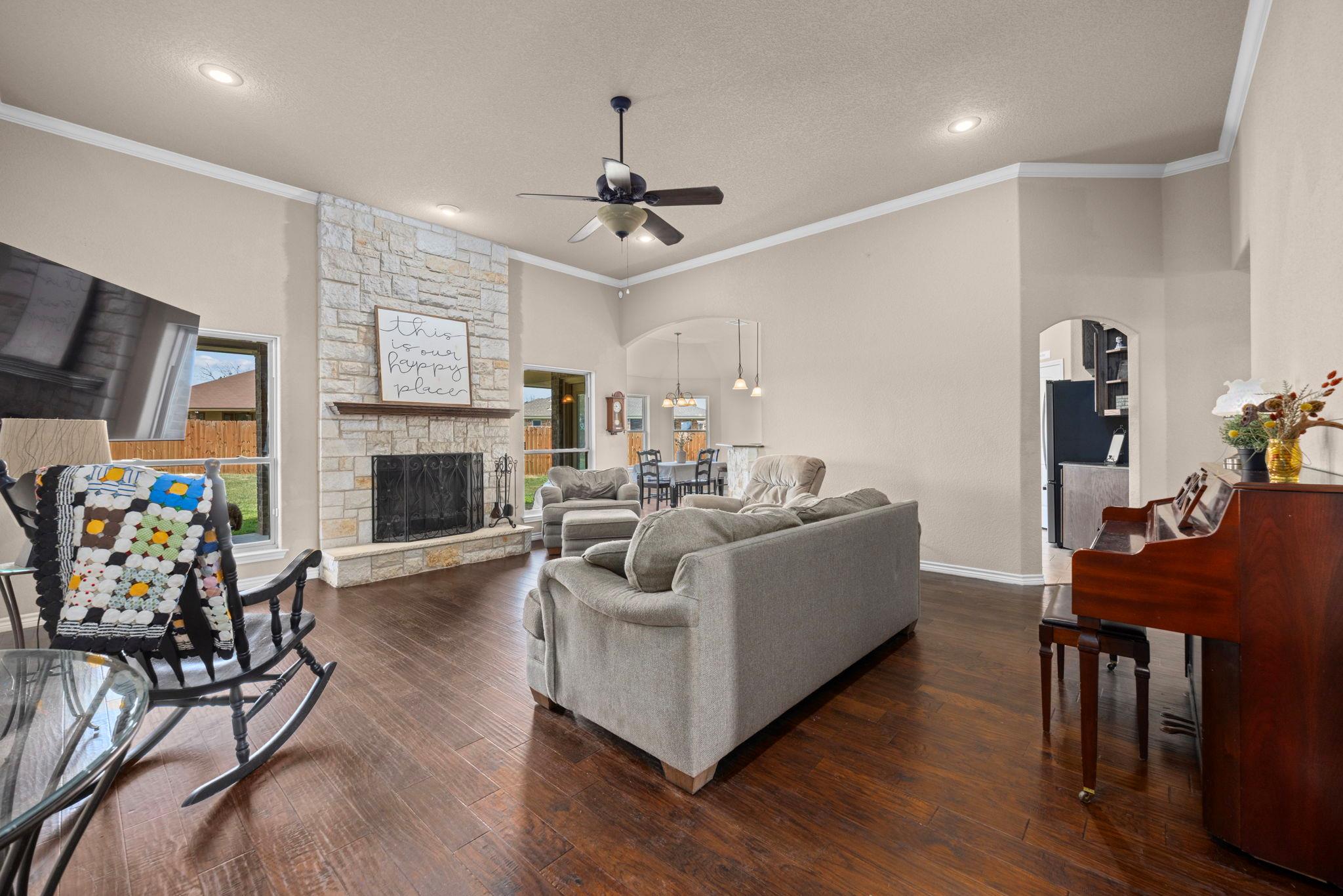 8714 Hansom Cab Cir, Temple, TX 76502