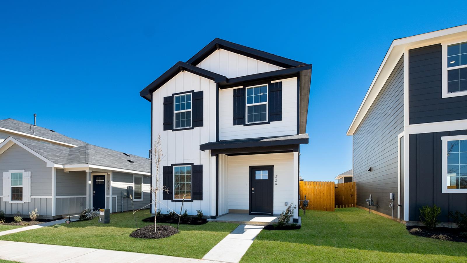 312 Santo Domingo Rd, Bastrop, TX 78602