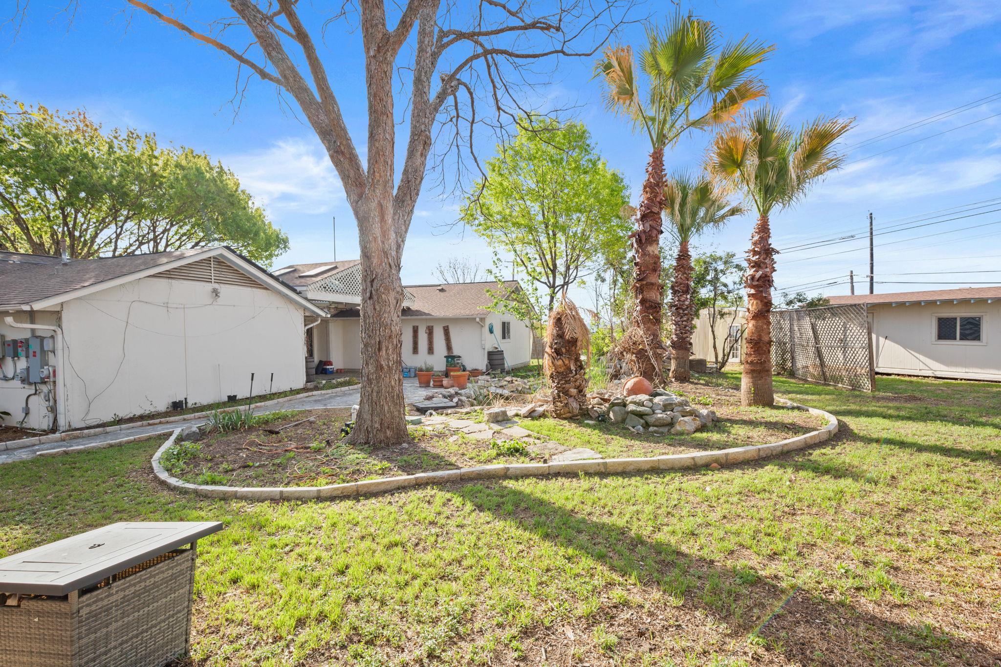 8102 Furness Cv, Austin, TX 78753