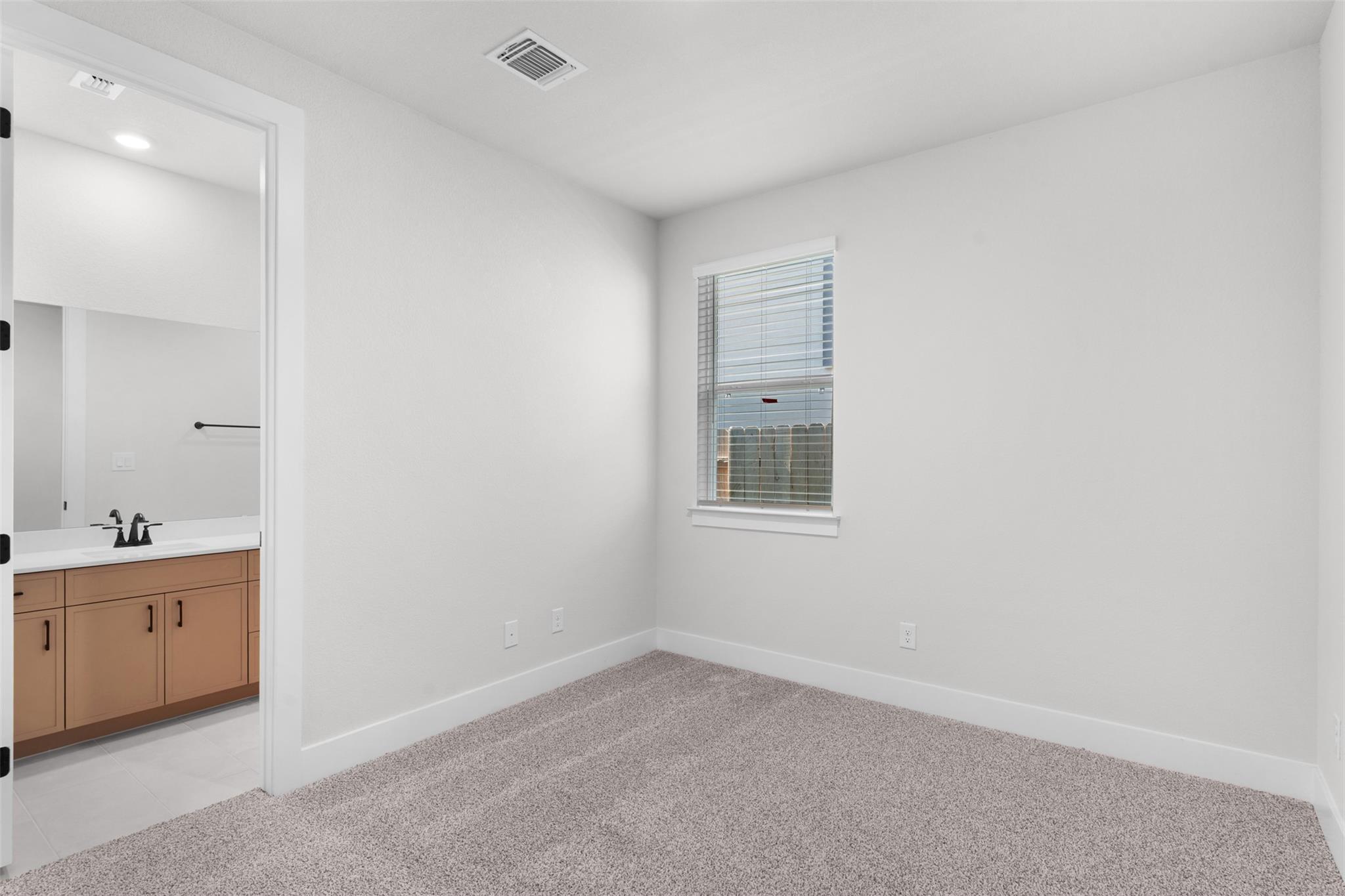 239 West Faulkner St, Liberty Hill, TX 78642