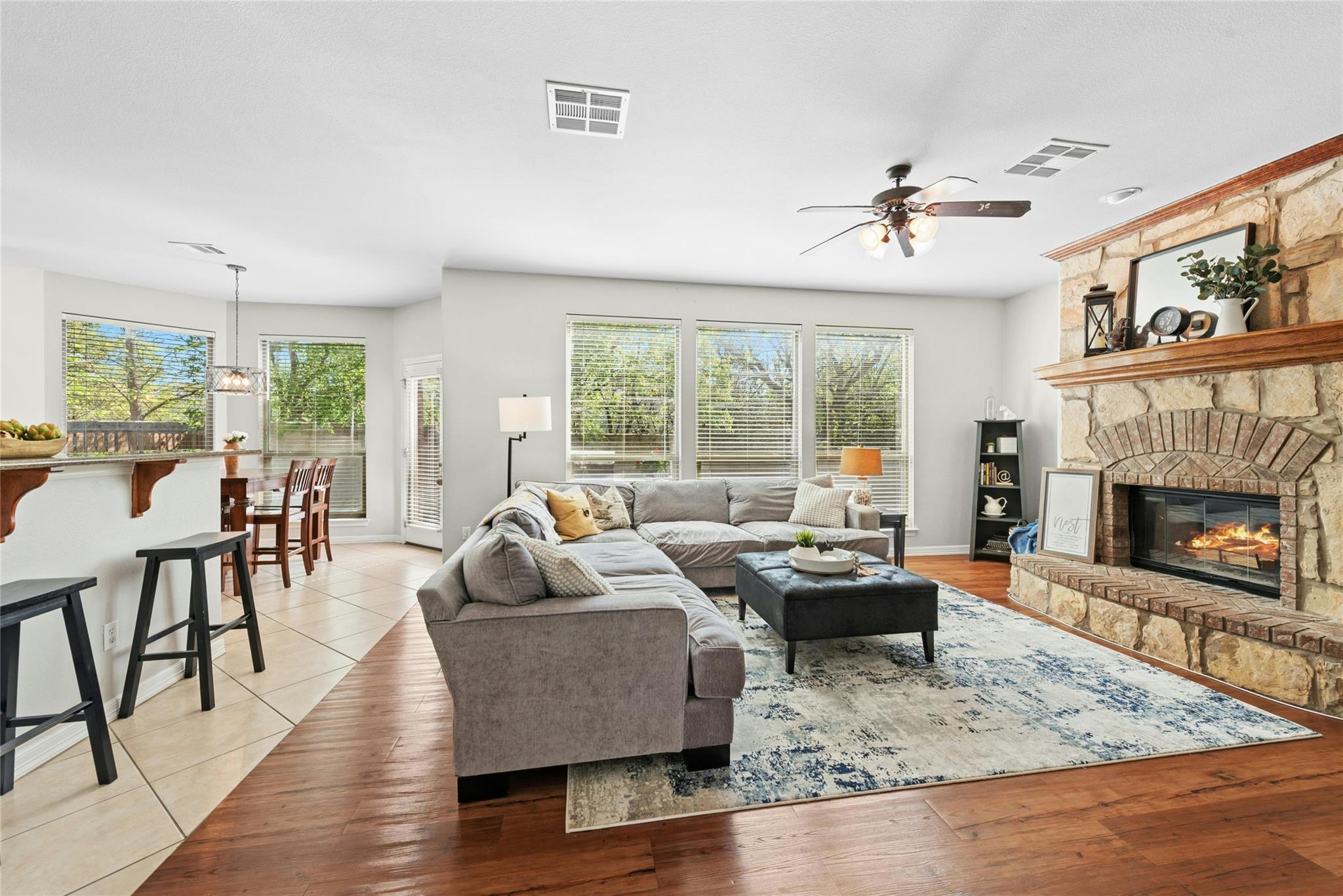 2836 Plantation Dr, Round Rock, TX 78681