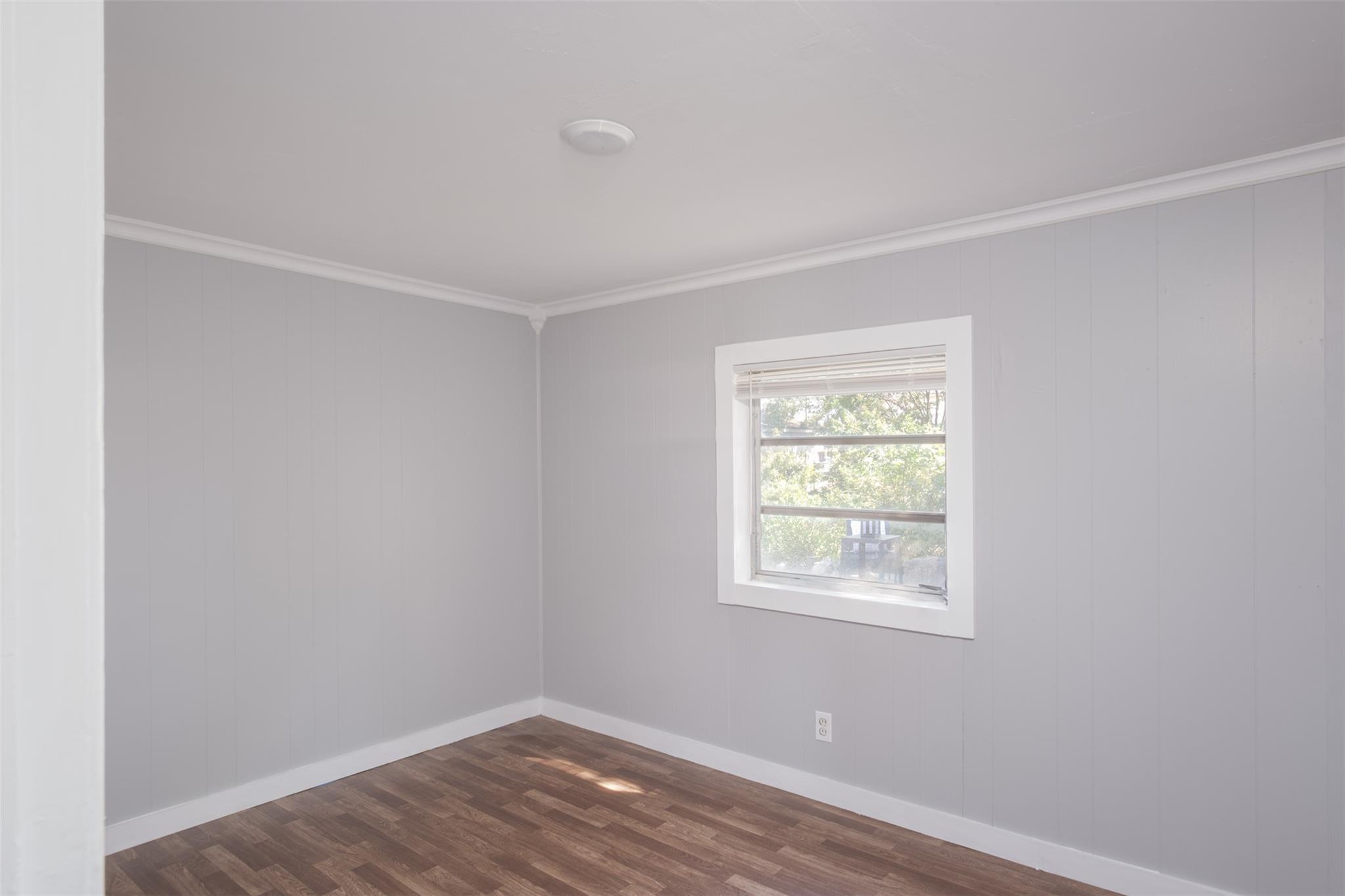 14 W Post Oak Ave, Rogers, TX 76569