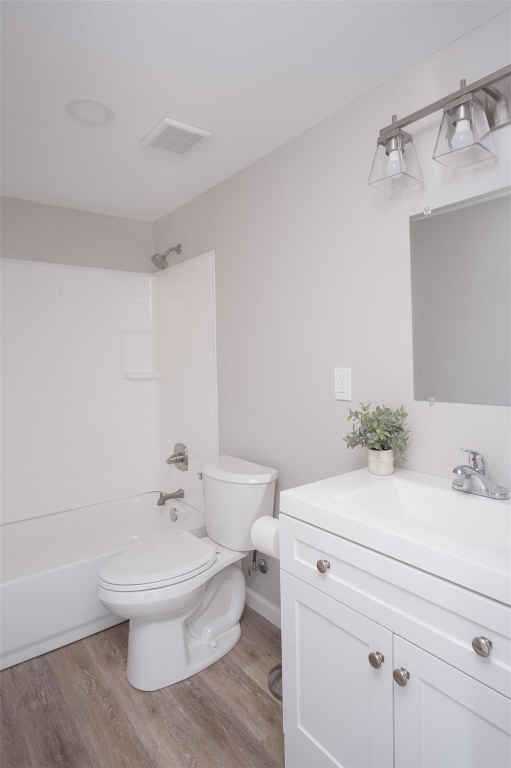 14 W Post Oak Ave, Rogers, TX 76569