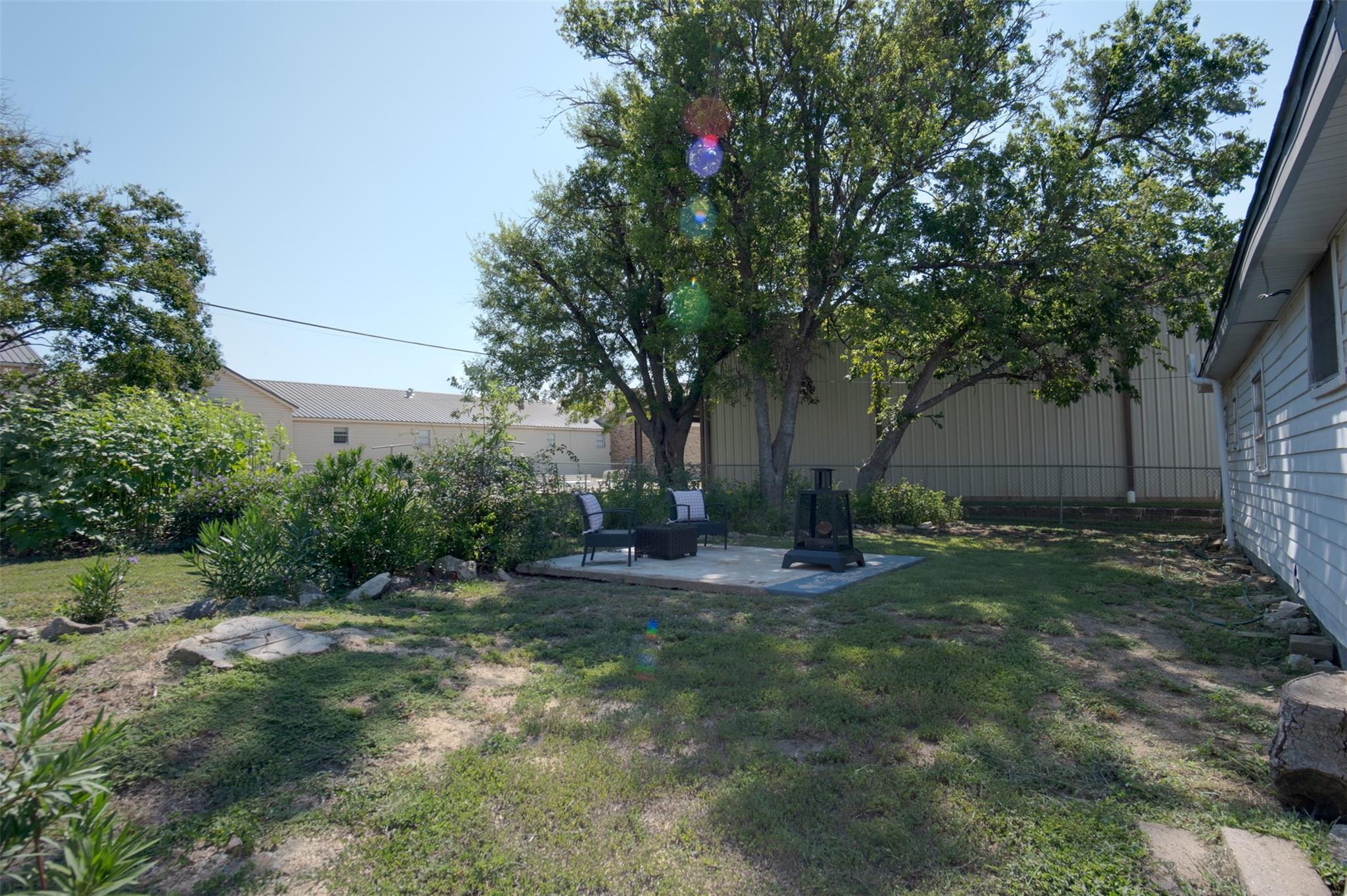 14 W Post Oak Ave, Rogers, TX 76569
