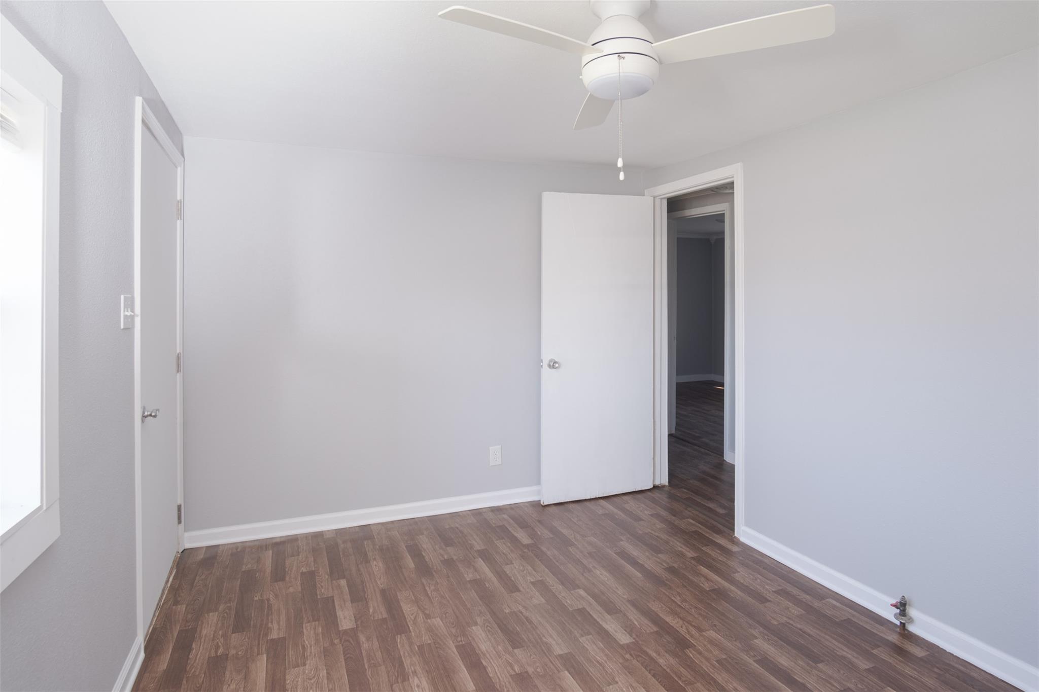 14 W Post Oak Ave, Rogers, TX 76569