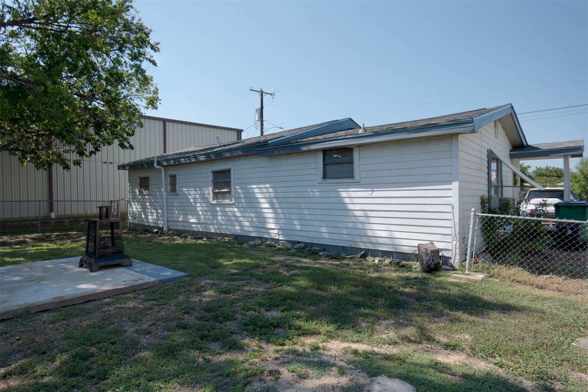 14 W Post Oak Ave, Rogers, TX 76569