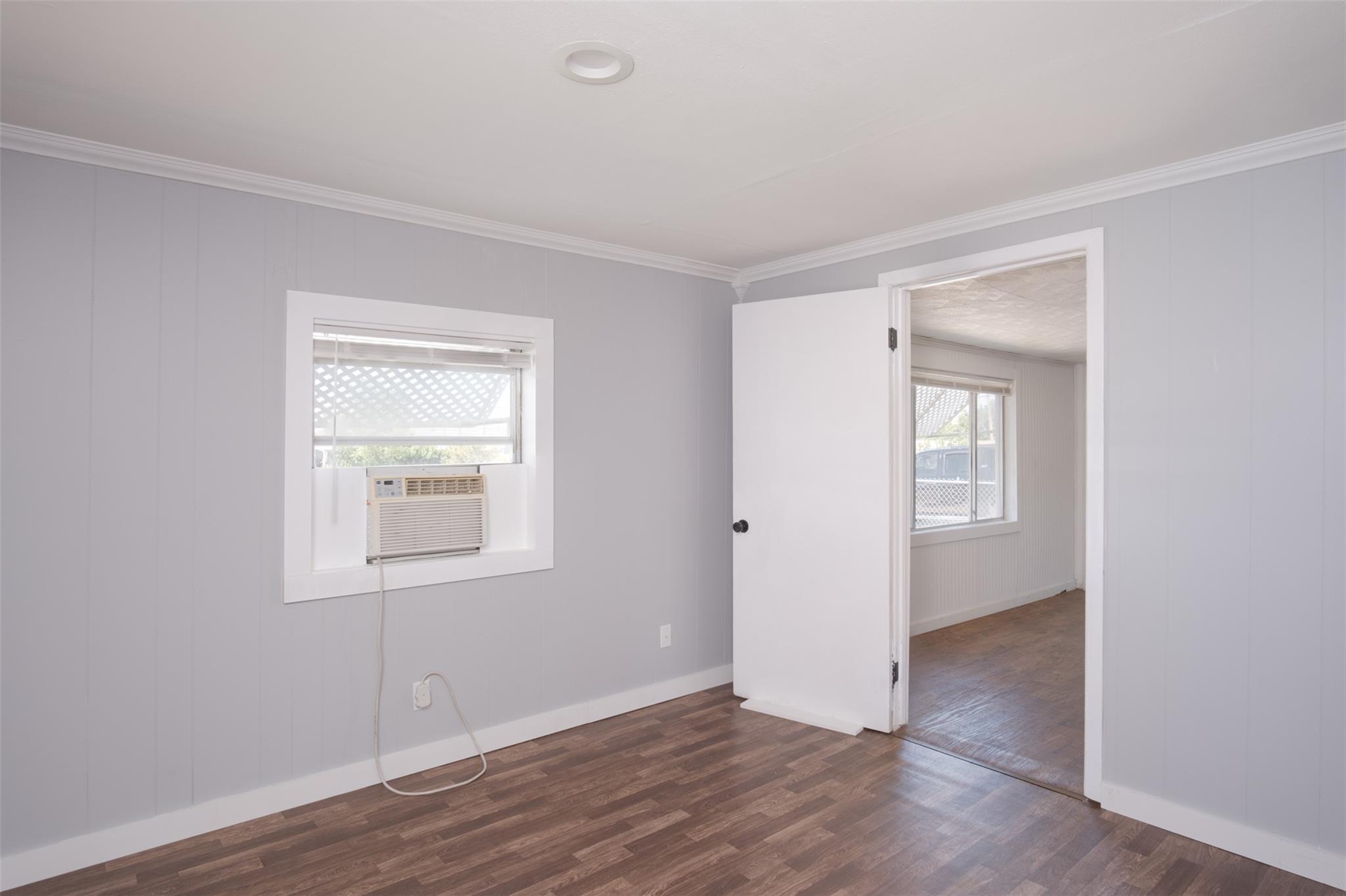 14 W Post Oak Ave, Rogers, TX 76569