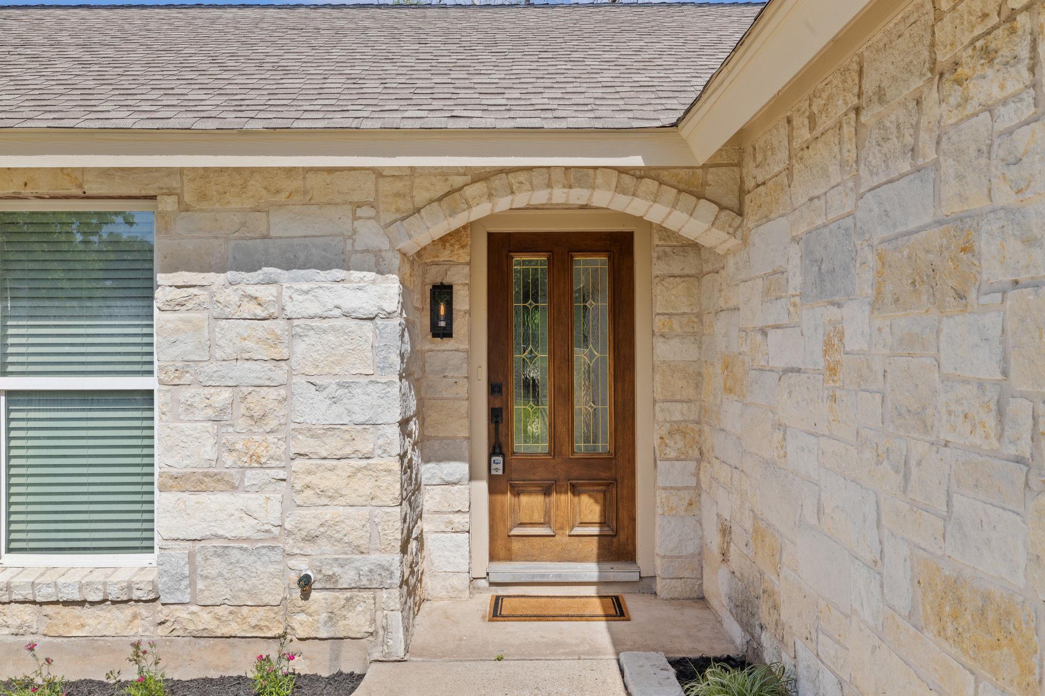9502 Crown Ridge Dr, Austin, TX 78753