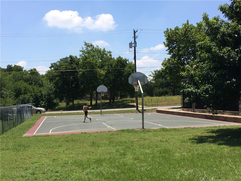 202 E 45th St # 203, Austin, TX 78751