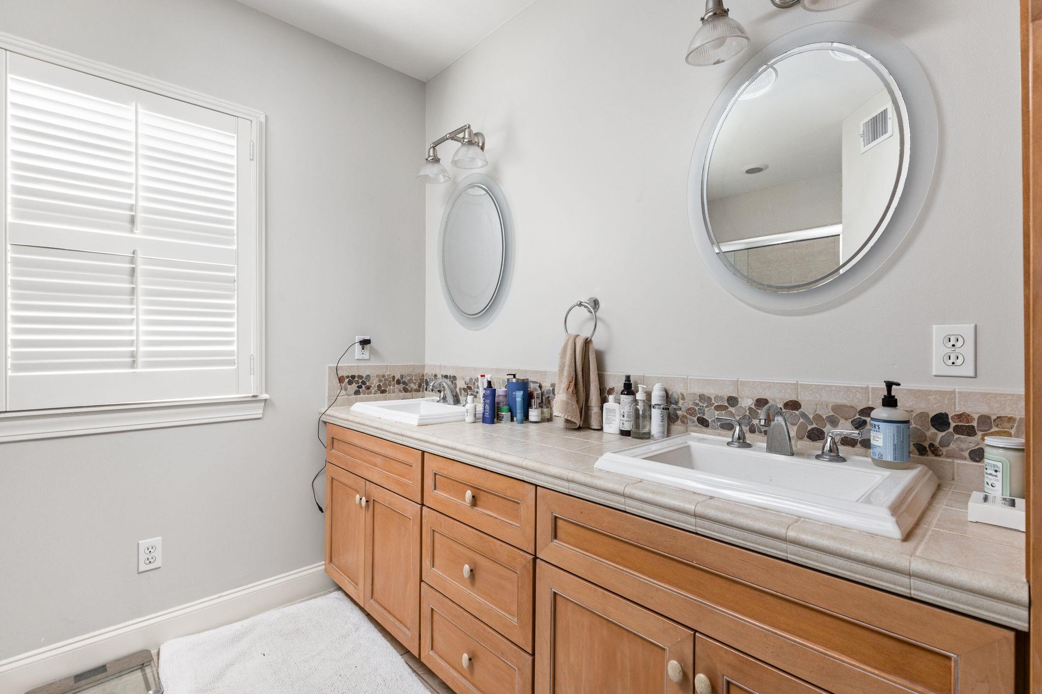 811 E 46th St, Austin, TX 78751