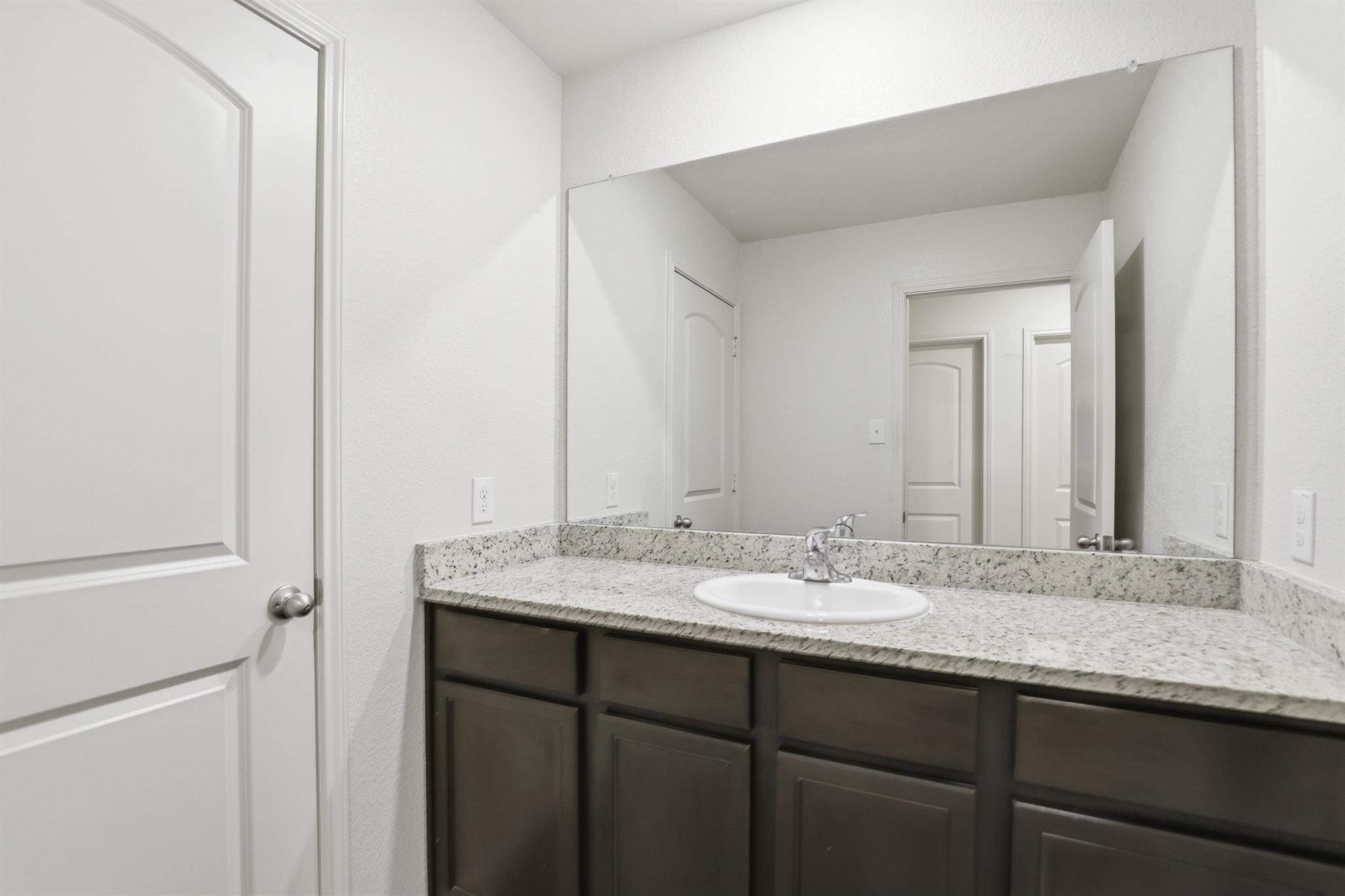 300 Hyacinth Way, Jarrell, TX 76537