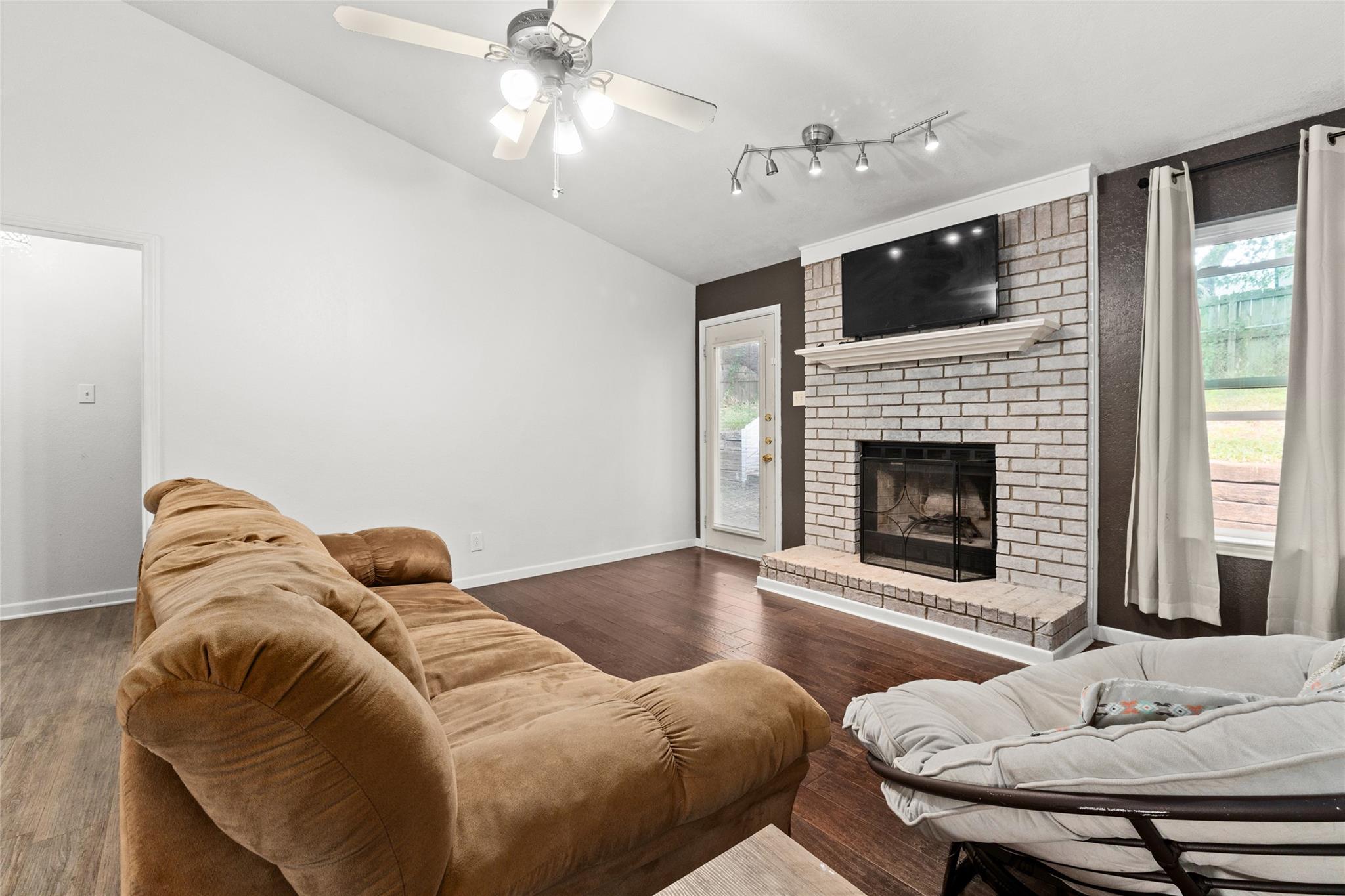 2210 Barry Dr, Killeen, TX 76543