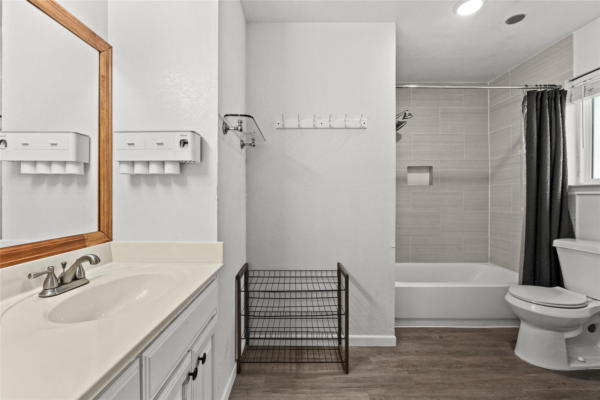 2210 Barry Dr, Killeen, TX 76543