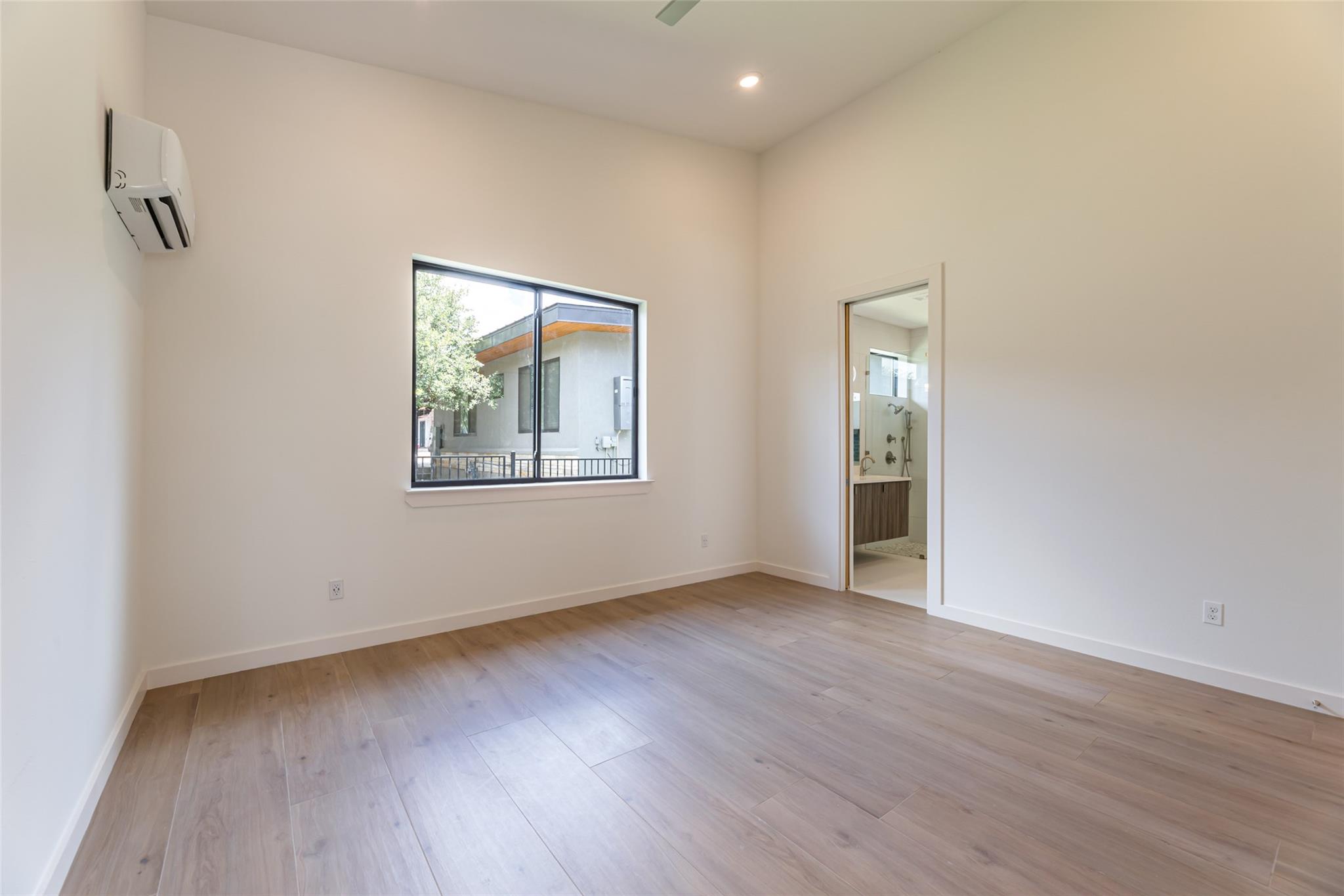 465 Starlight Village Loop # 26, Leander, TX 78641