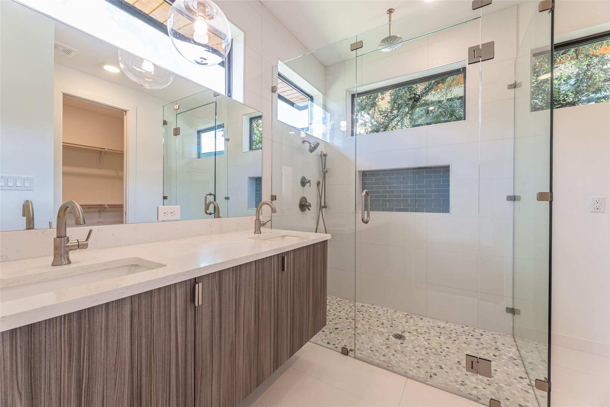 465 Starlight Village Loop # 26, Leander, TX 78641