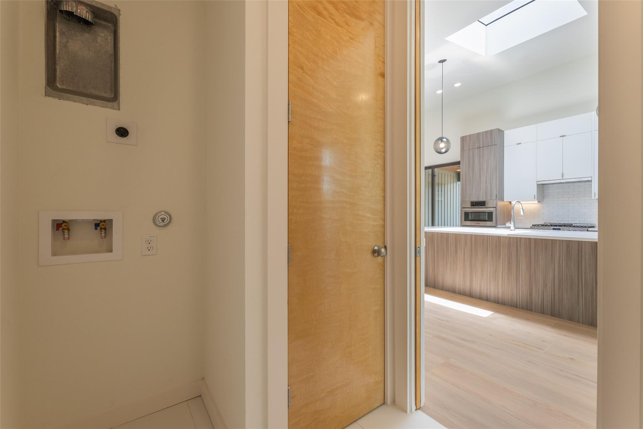 465 Starlight Village Loop # 26, Leander, TX 78641