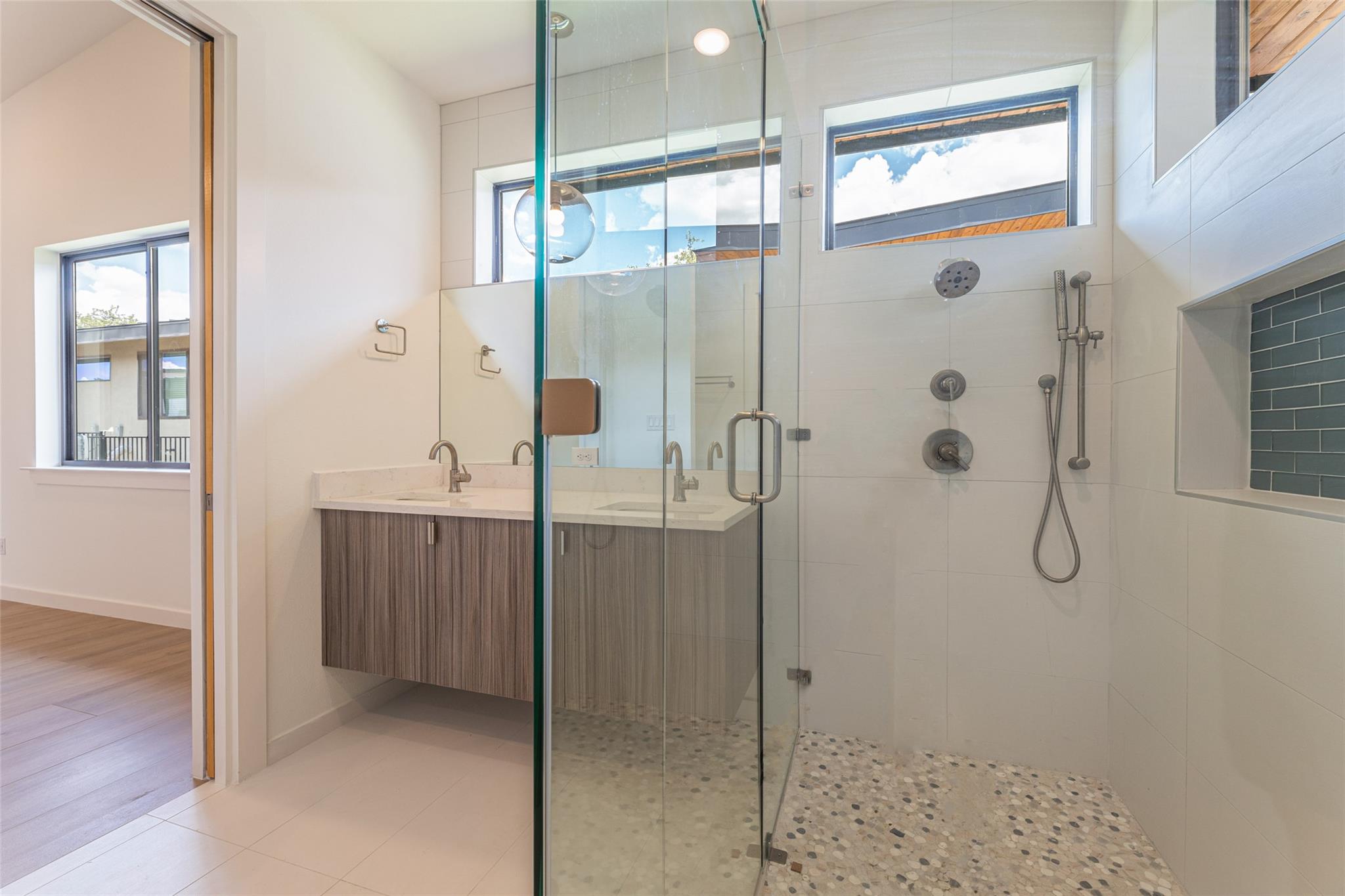 465 Starlight Village Loop # 26, Leander, TX 78641