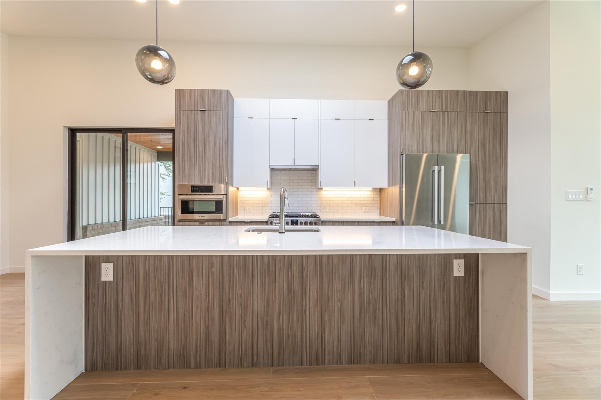 465 Starlight Village Loop # 26, Leander, TX 78641