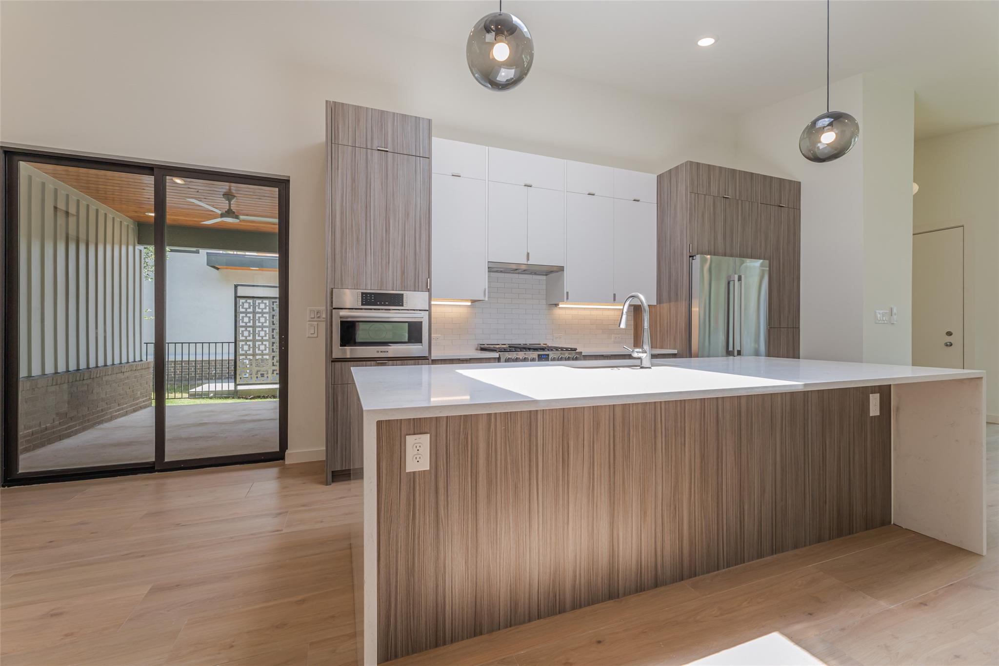 465 Starlight Village Loop # 26, Leander, TX 78641