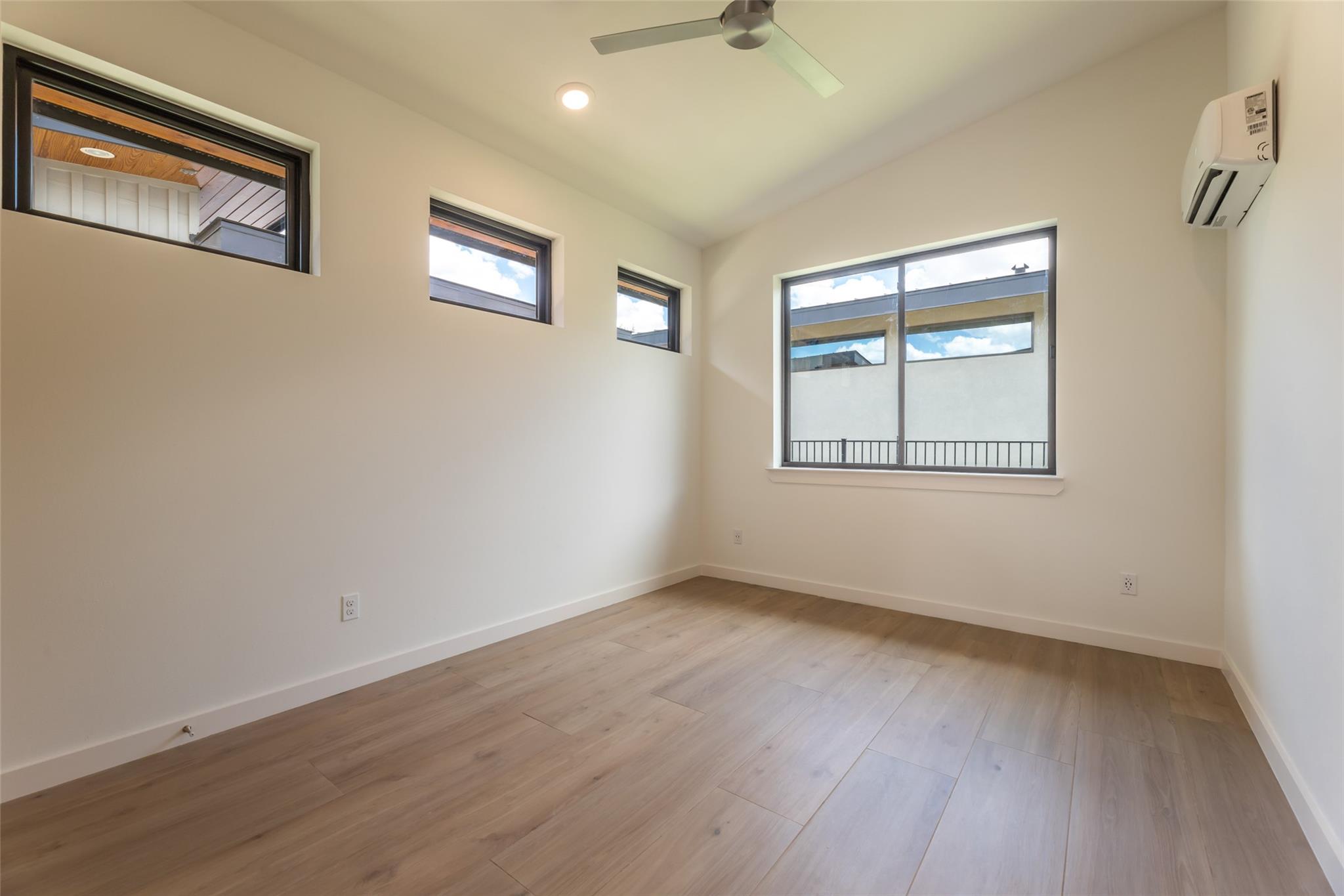 465 Starlight Village Loop # 26, Leander, TX 78641