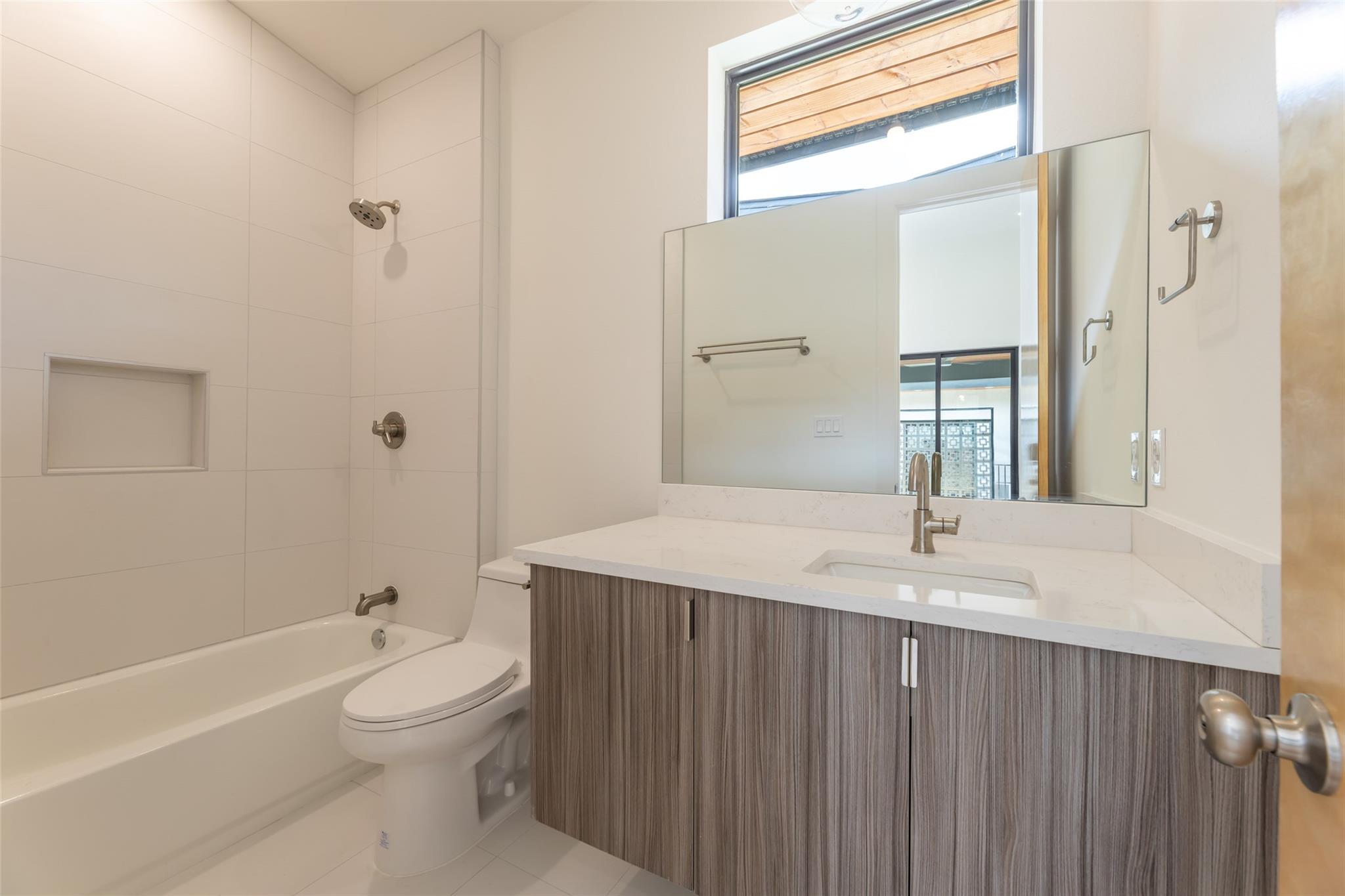 465 Starlight Village Loop # 26, Leander, TX 78641