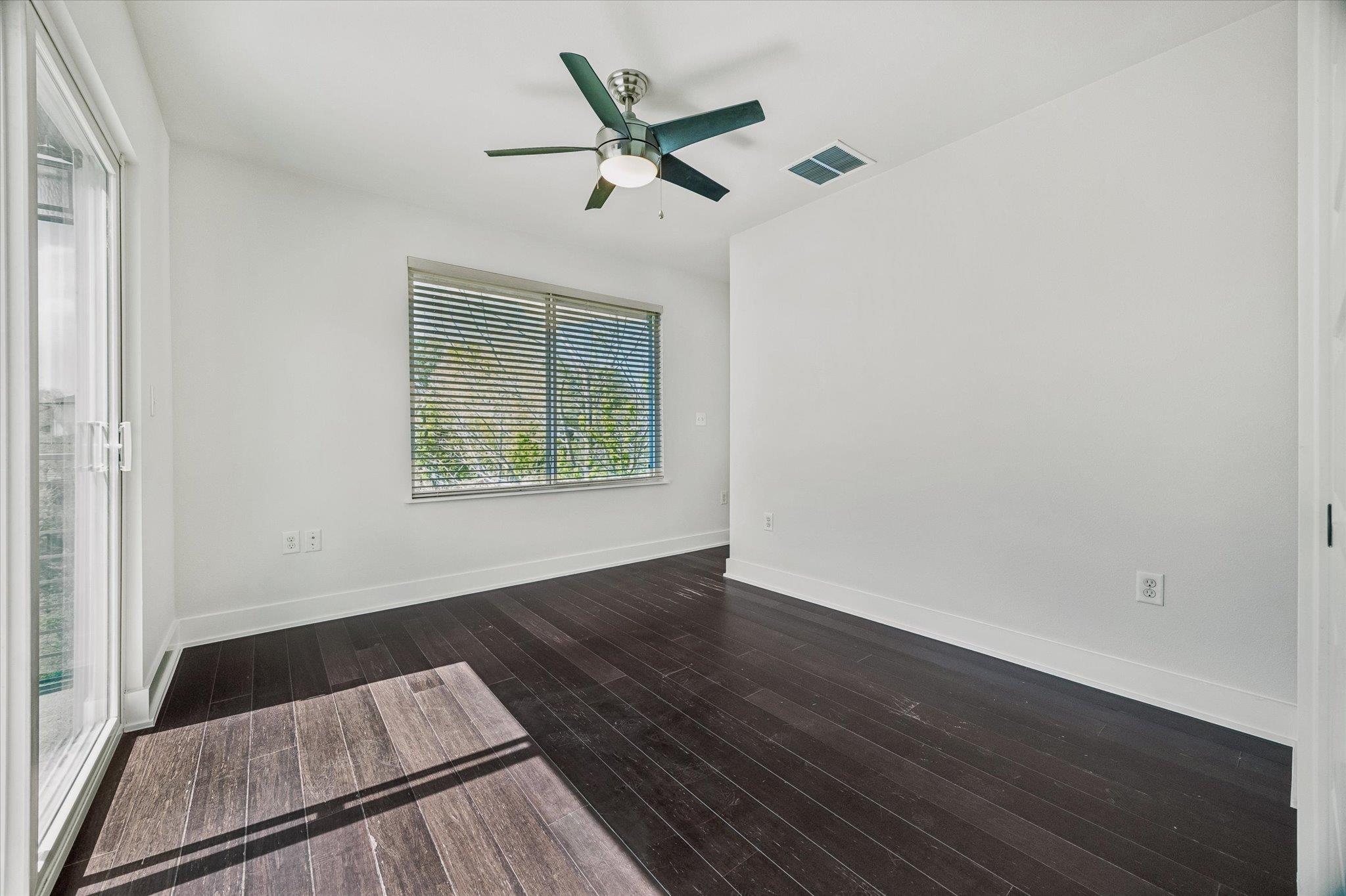 1182 Ridgeway Dr # B, Austin, TX 78702