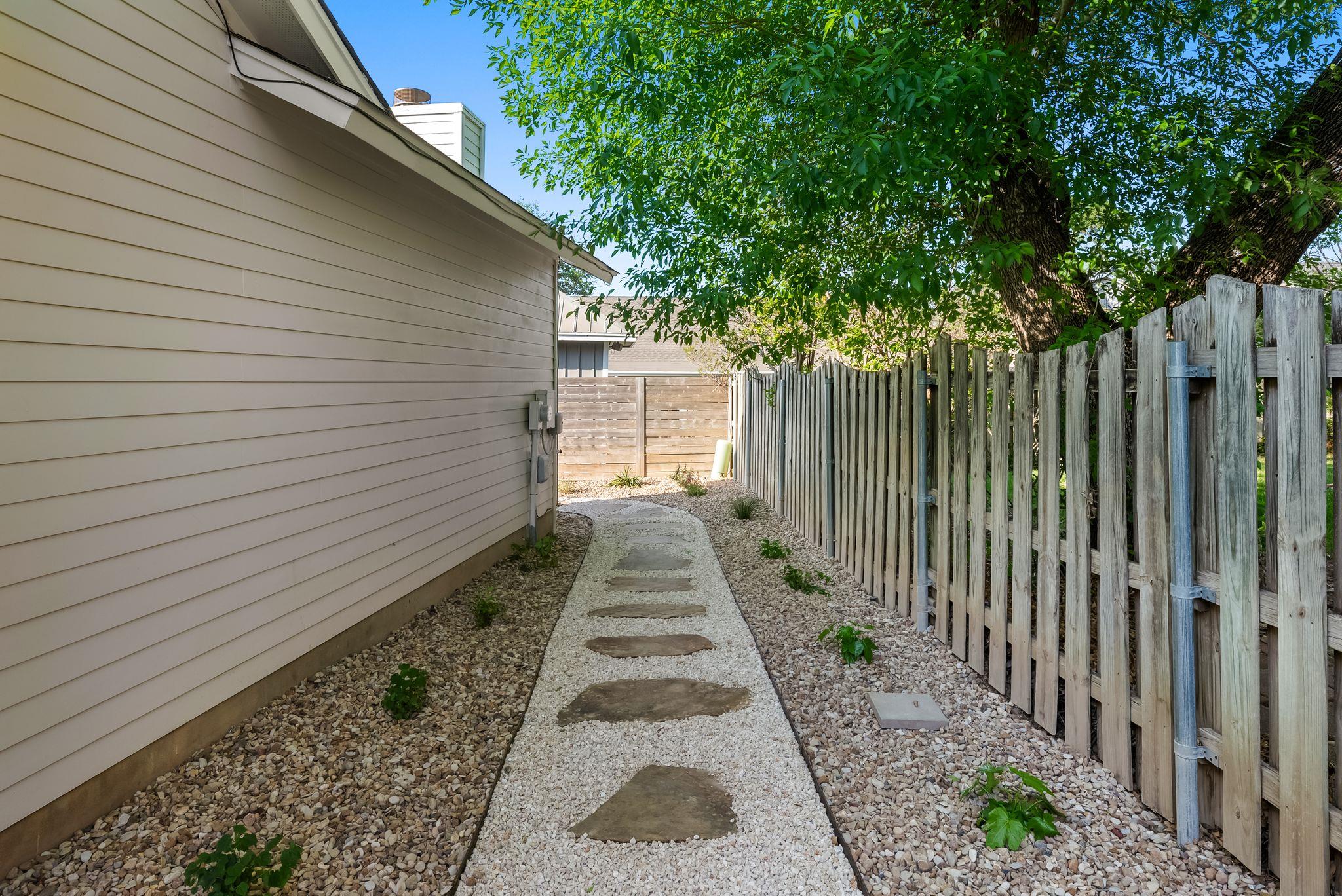 1714 Prairie Hen Cv, Austin, TX 78758