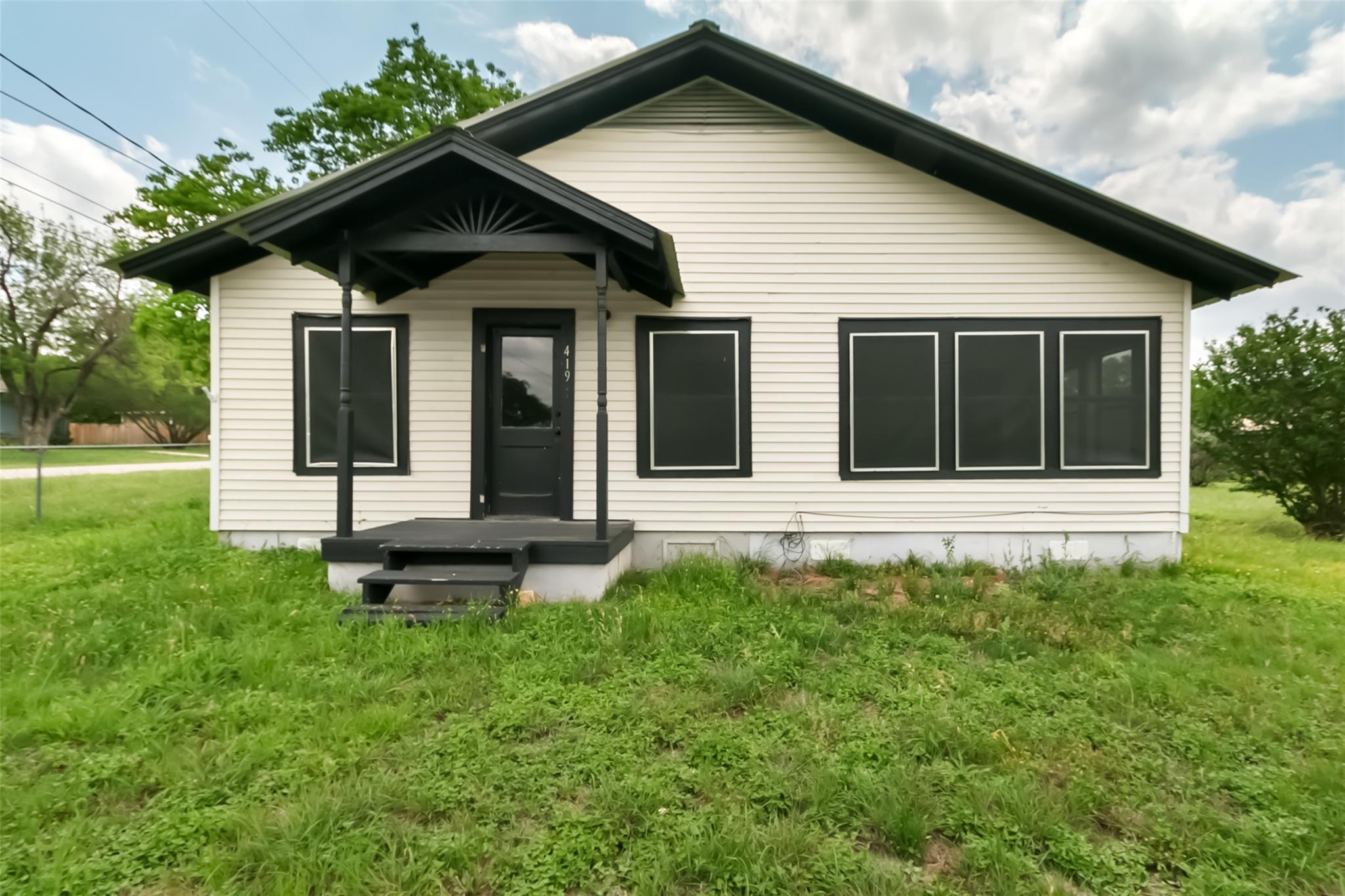 419 Avenue G, Marble Falls, TX 78654