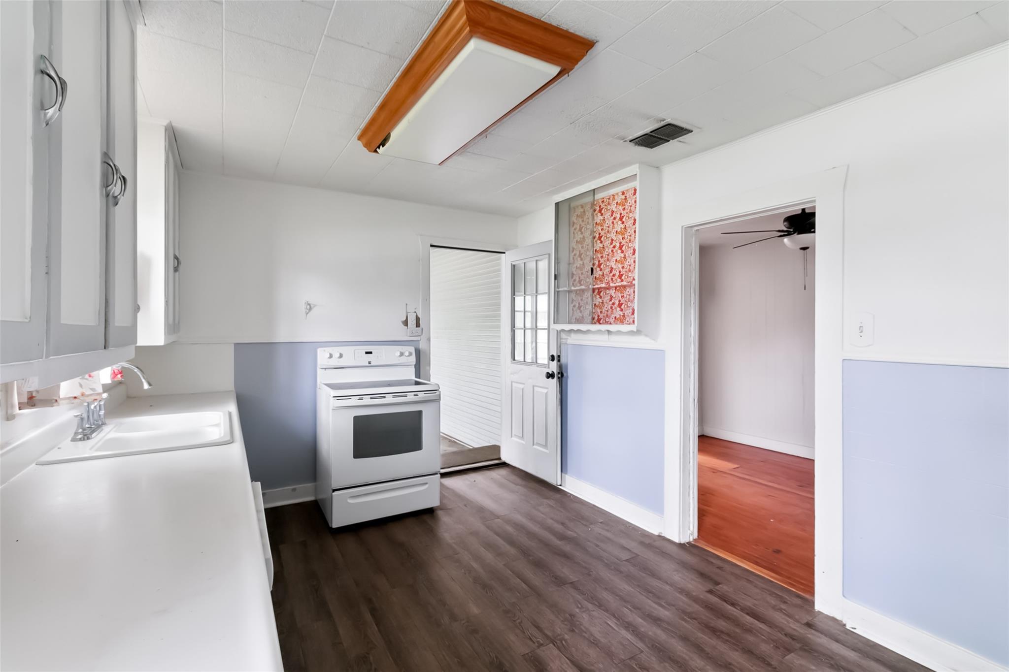 419 Avenue G, Marble Falls, TX 78654