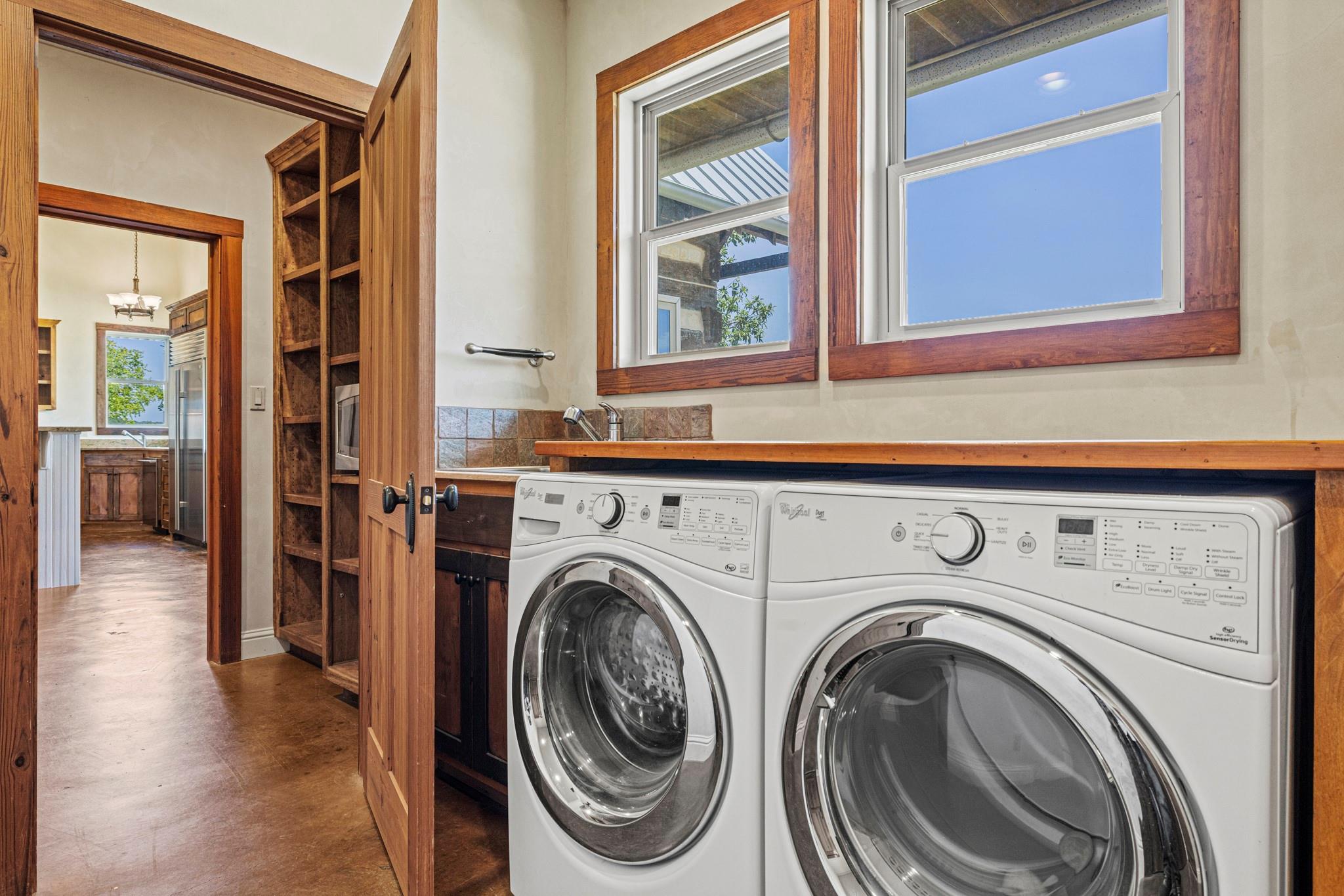 810 Clear Creek Ln, Fredericksburg, TX 78624