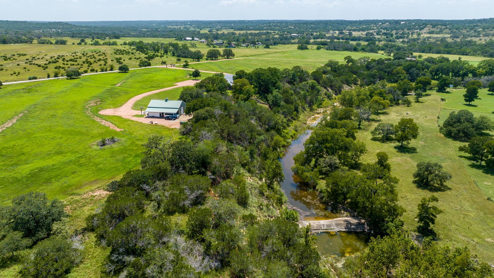 810 Clear Creek Ln, Fredericksburg, TX 78624