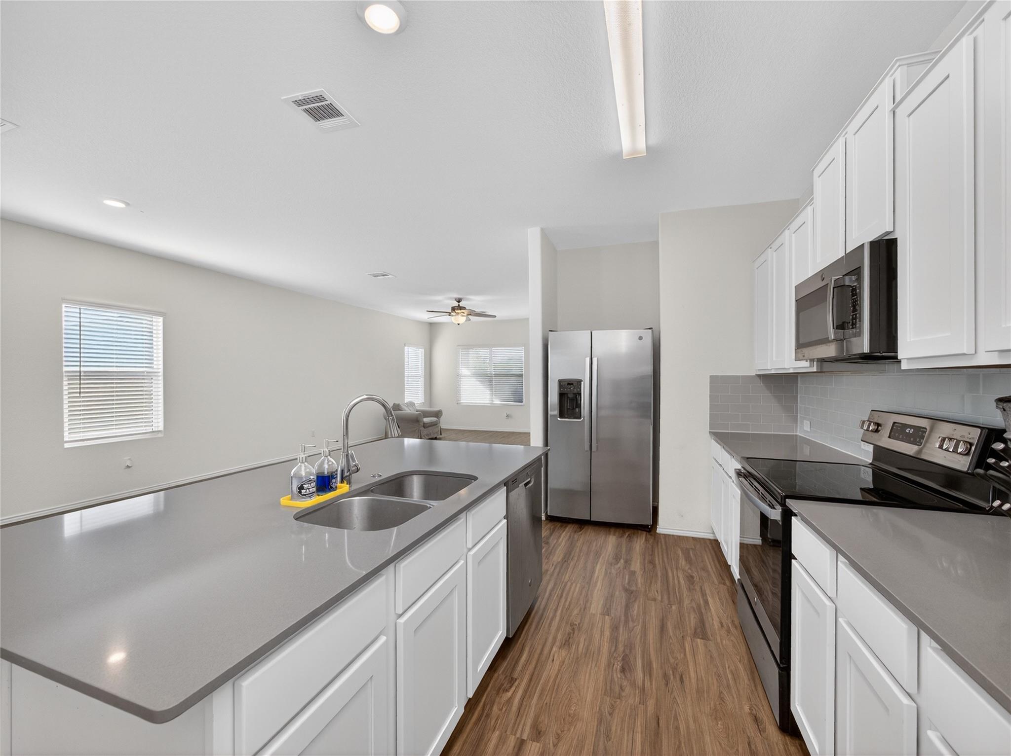 156 Greatest Gift Way, Jarrell, TX 76537