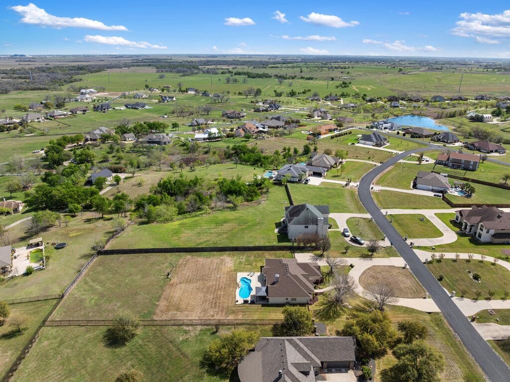 117 S Sentry Pt, Hutto, TX 78634