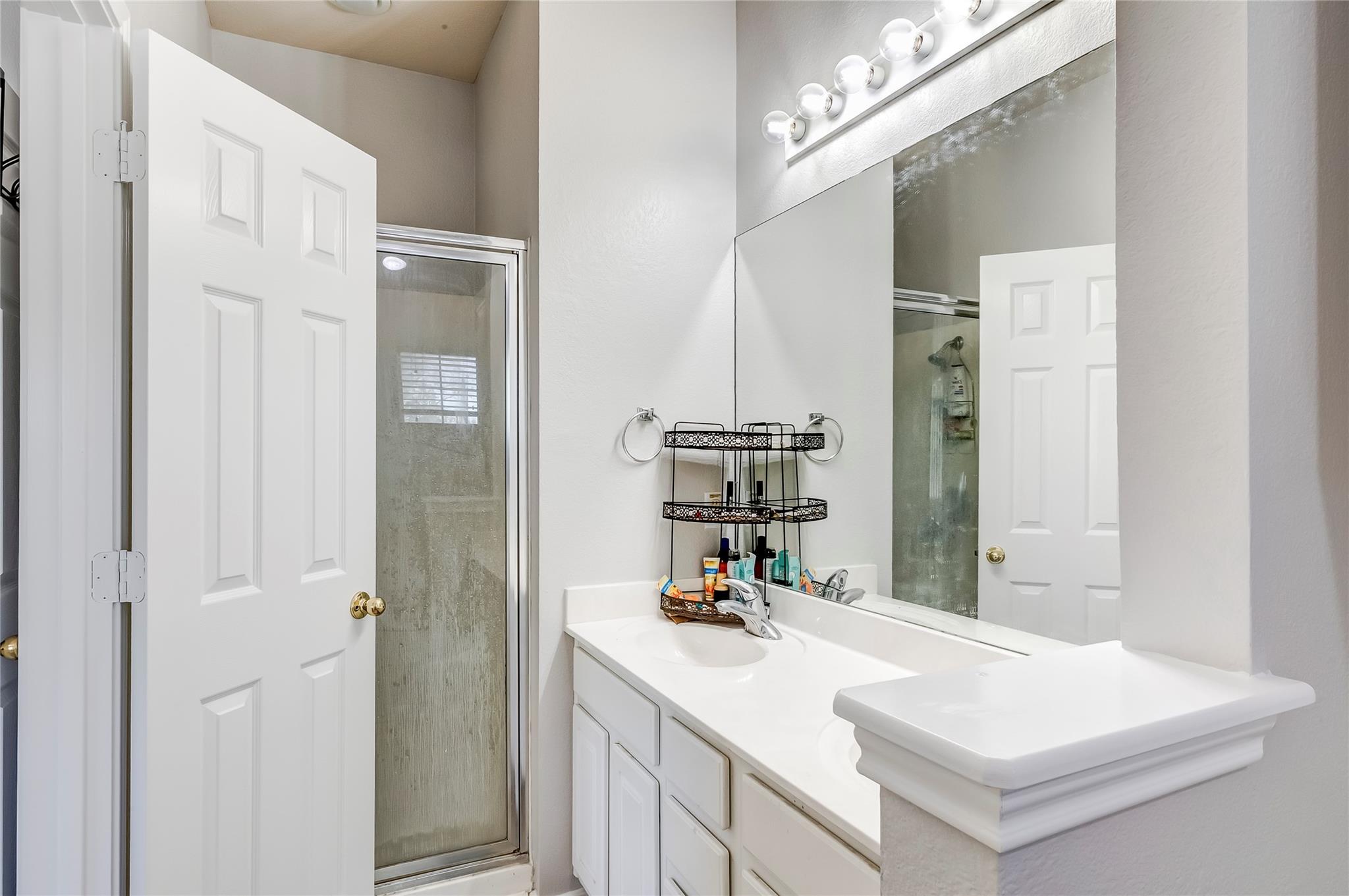 16100 S Great Oaks Dr # 102, Round Rock, TX 78681