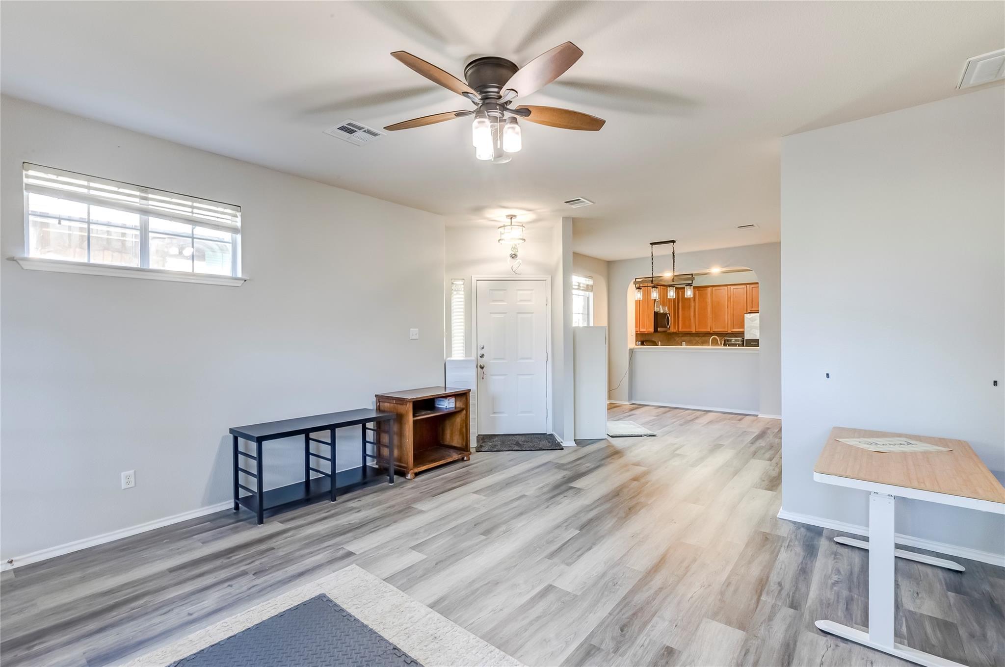 16100 S Great Oaks Dr # 102, Round Rock, TX 78681